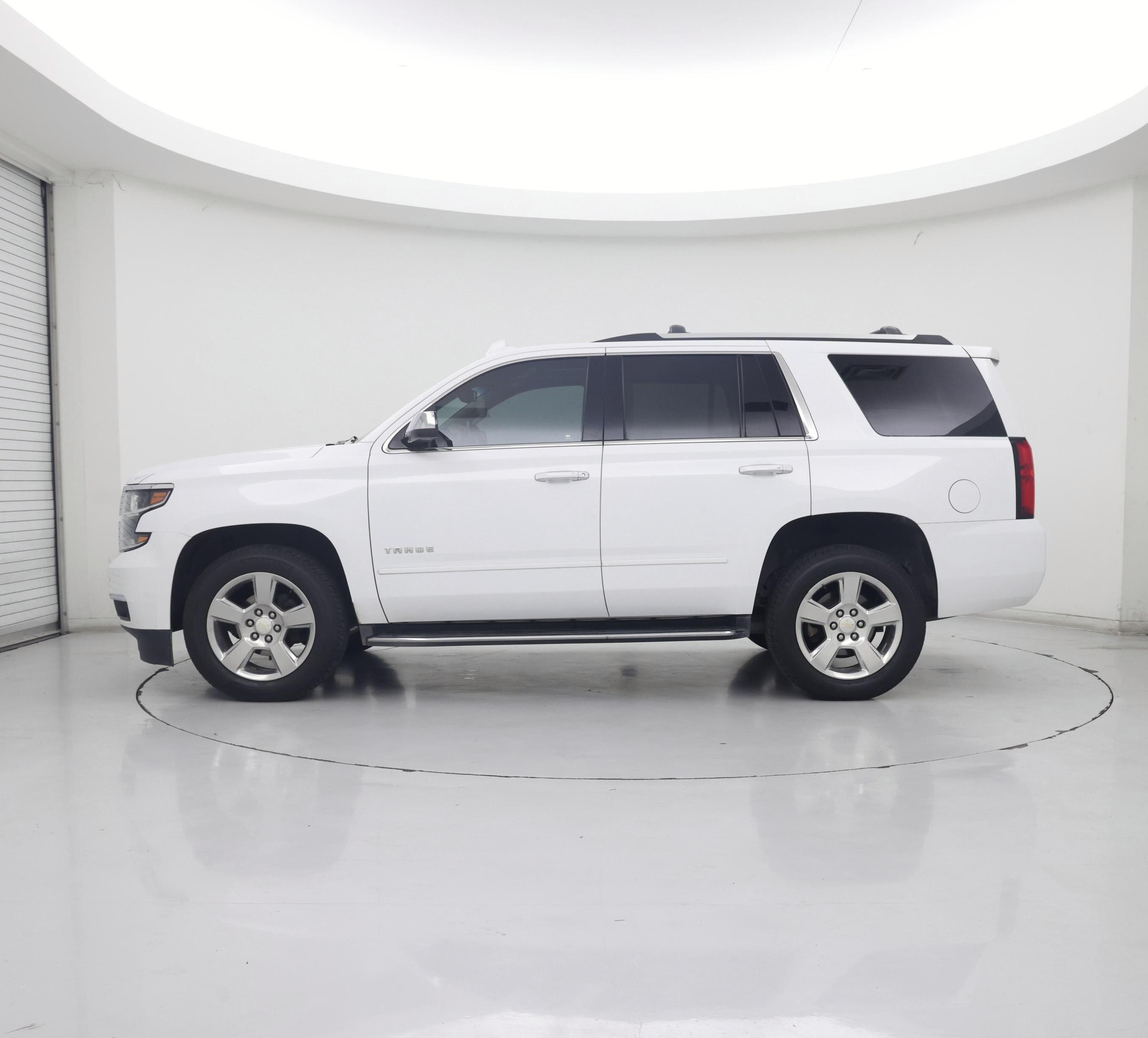 Thumbnail: 2020 Chevrolet Tahoe - 3