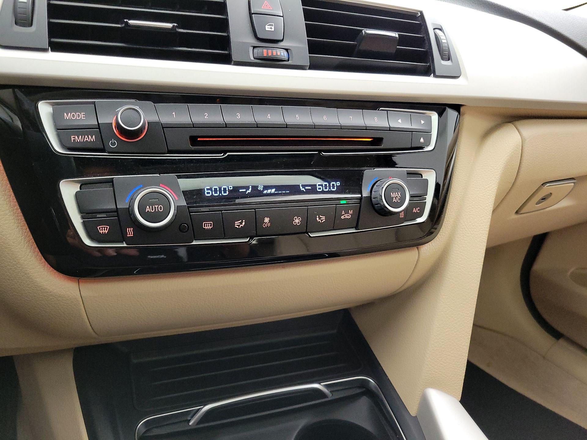 Thumbnail: 2016 BMW 3 Series - 16