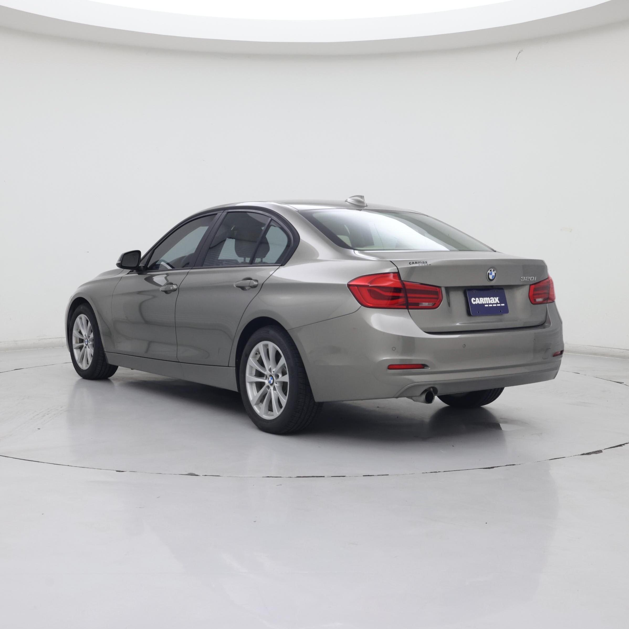 Thumbnail: 2016 BMW 3 Series - 2