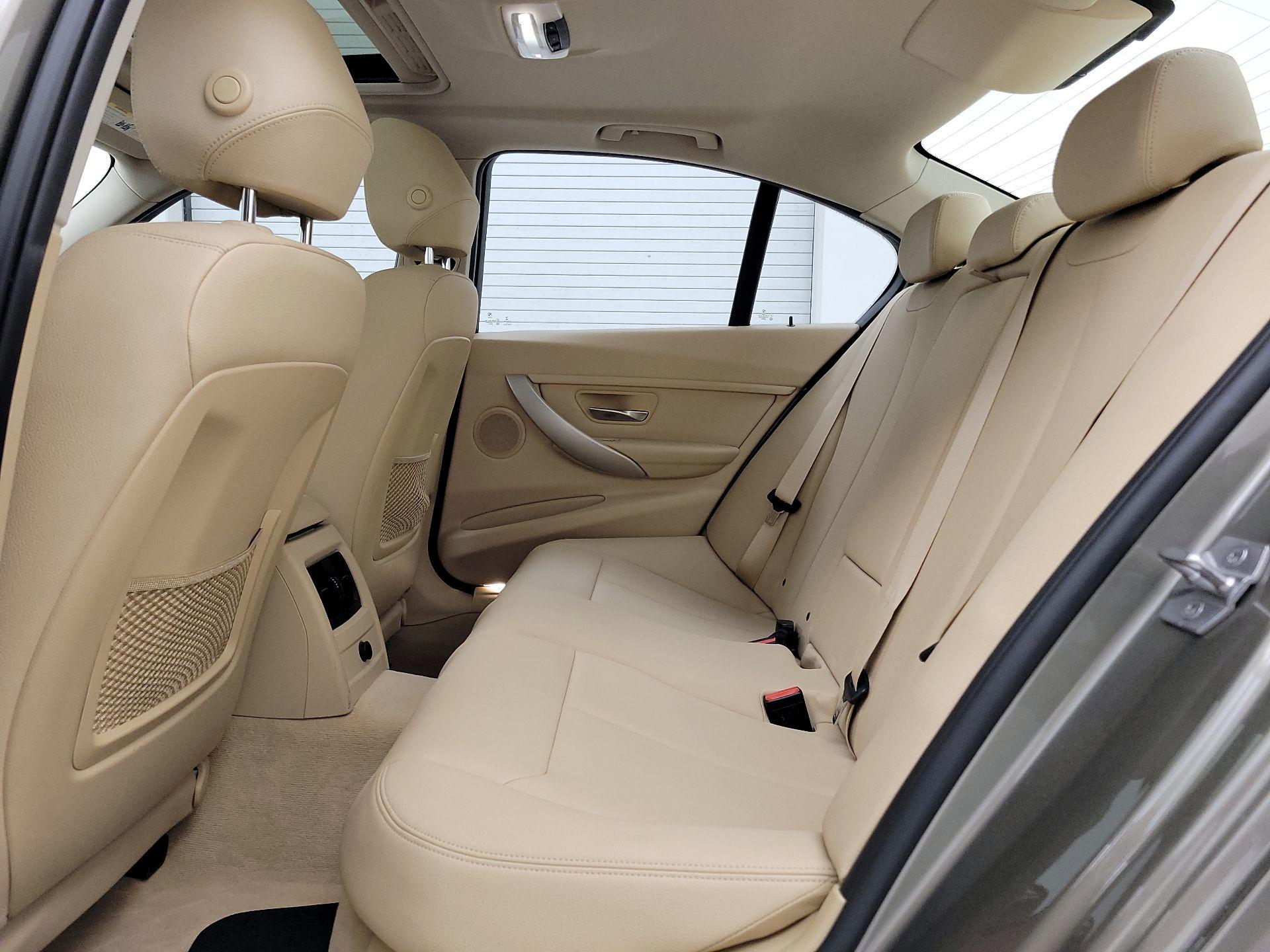 Thumbnail: 2016 BMW 3 Series - 20