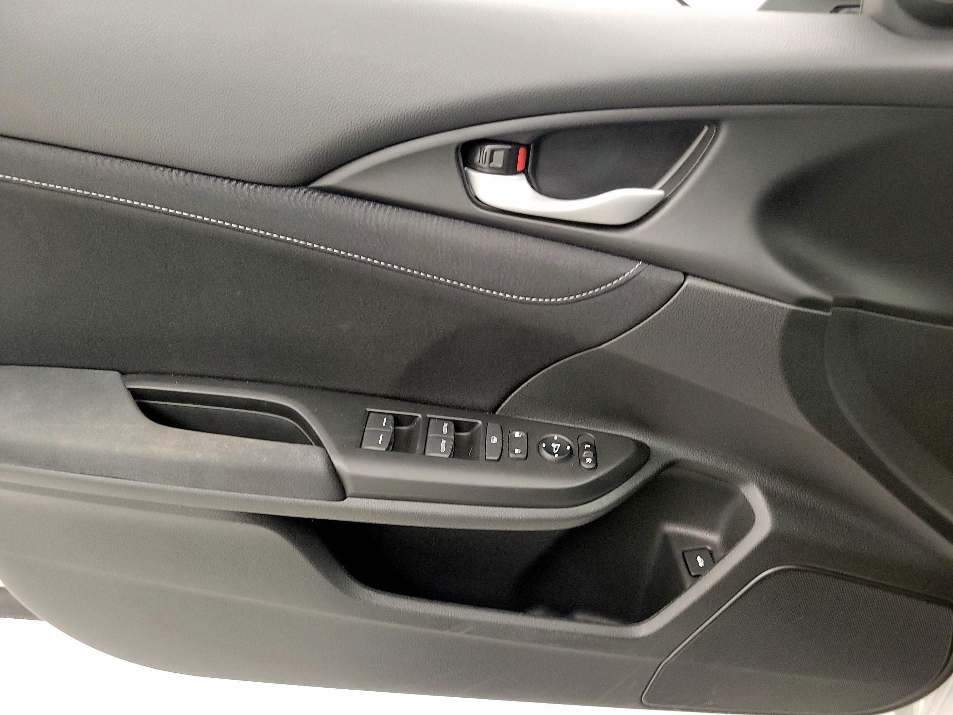 Thumbnail: 2021 Honda Insight - 12