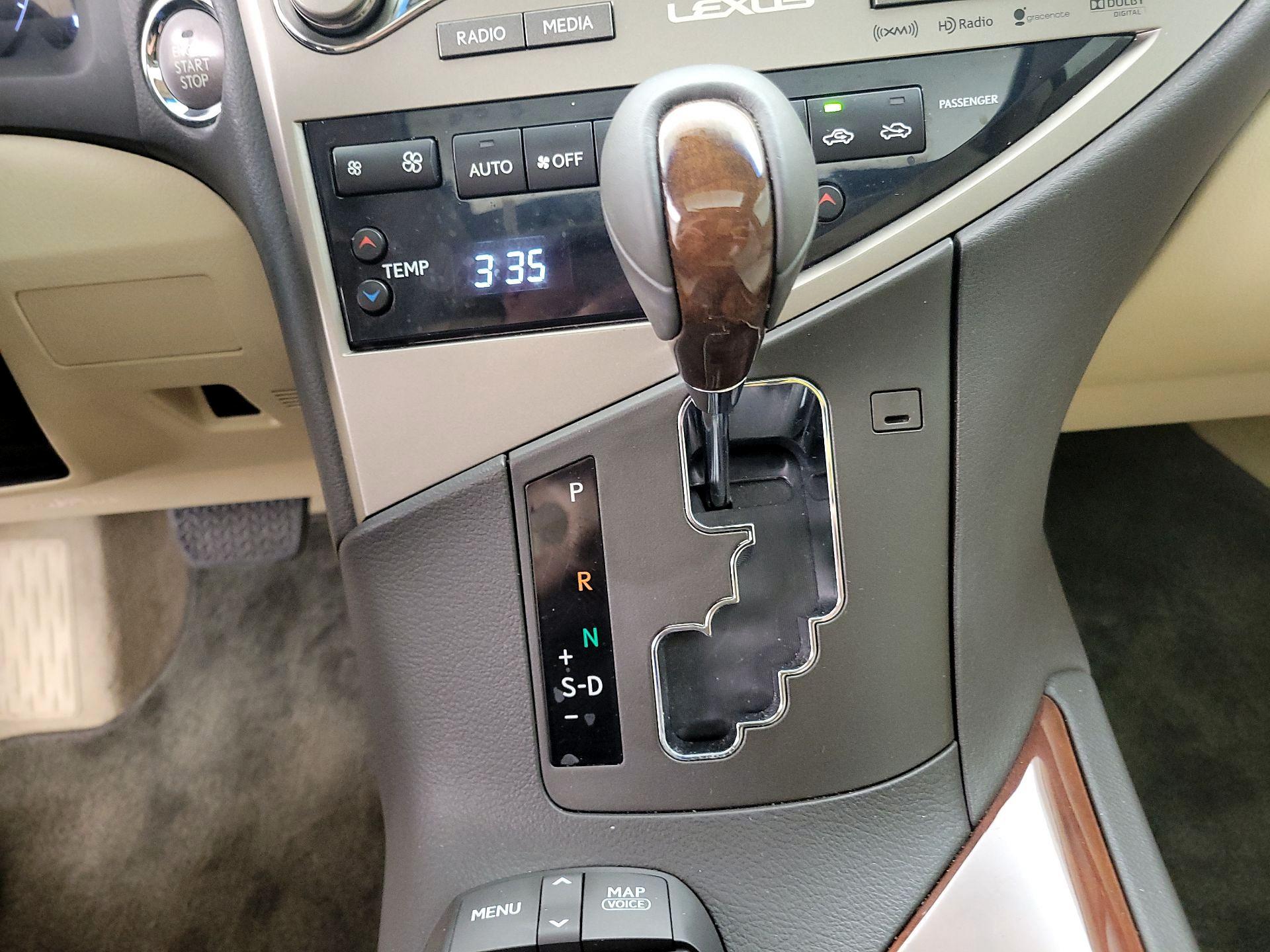 Thumbnail: 2015 Lexus RX - 18