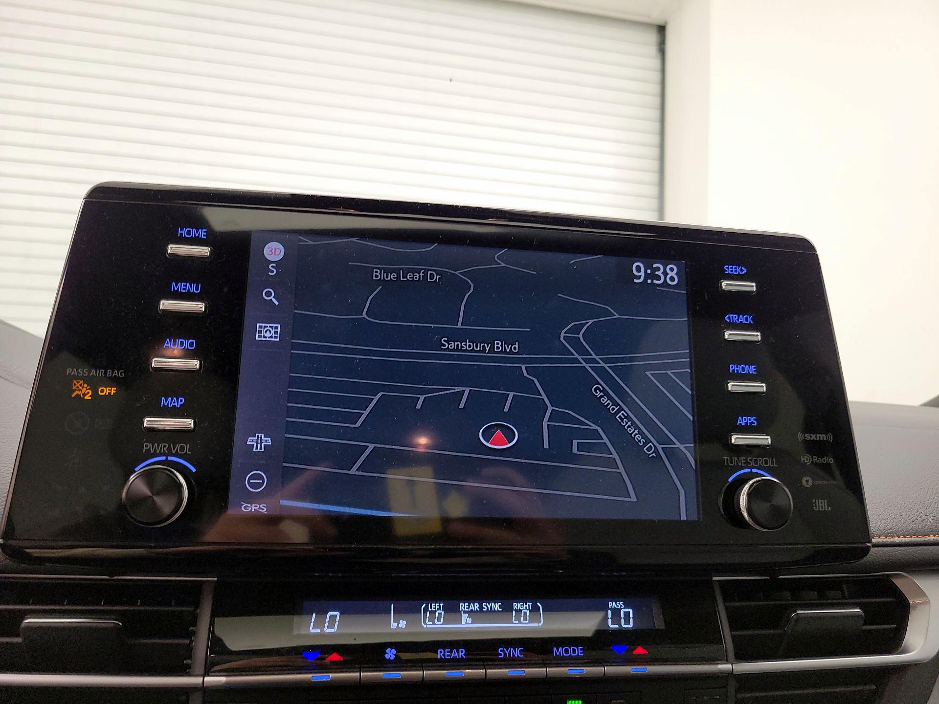 Thumbnail: 2023 Toyota Sienna - 14