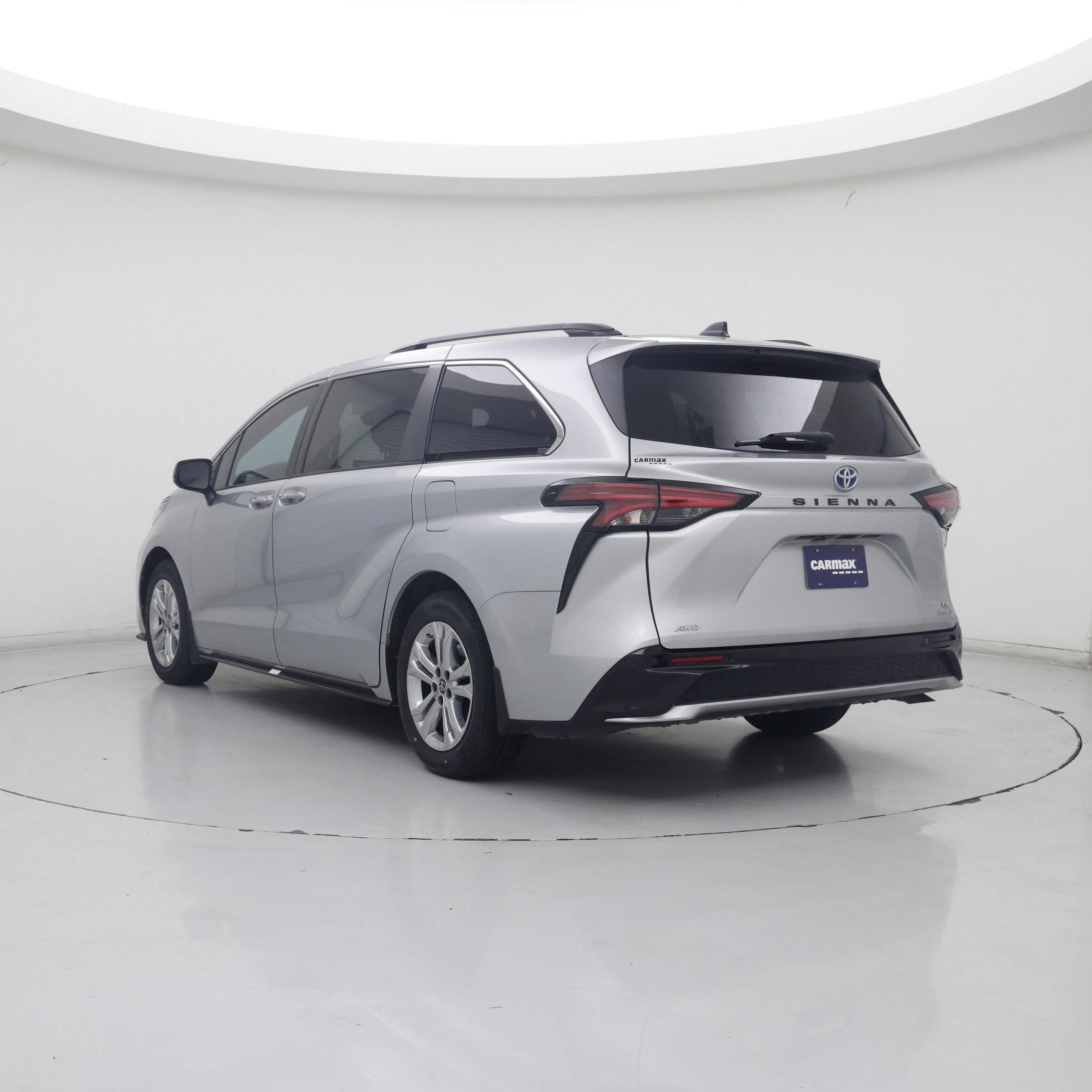 Thumbnail: 2023 Toyota Sienna - 2