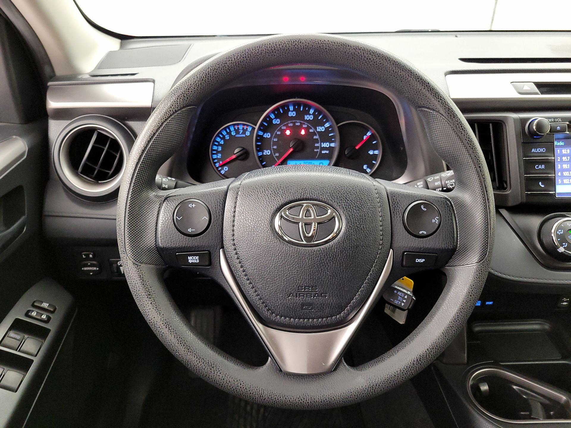 Thumbnail: 2016 Toyota RAV4 - 10