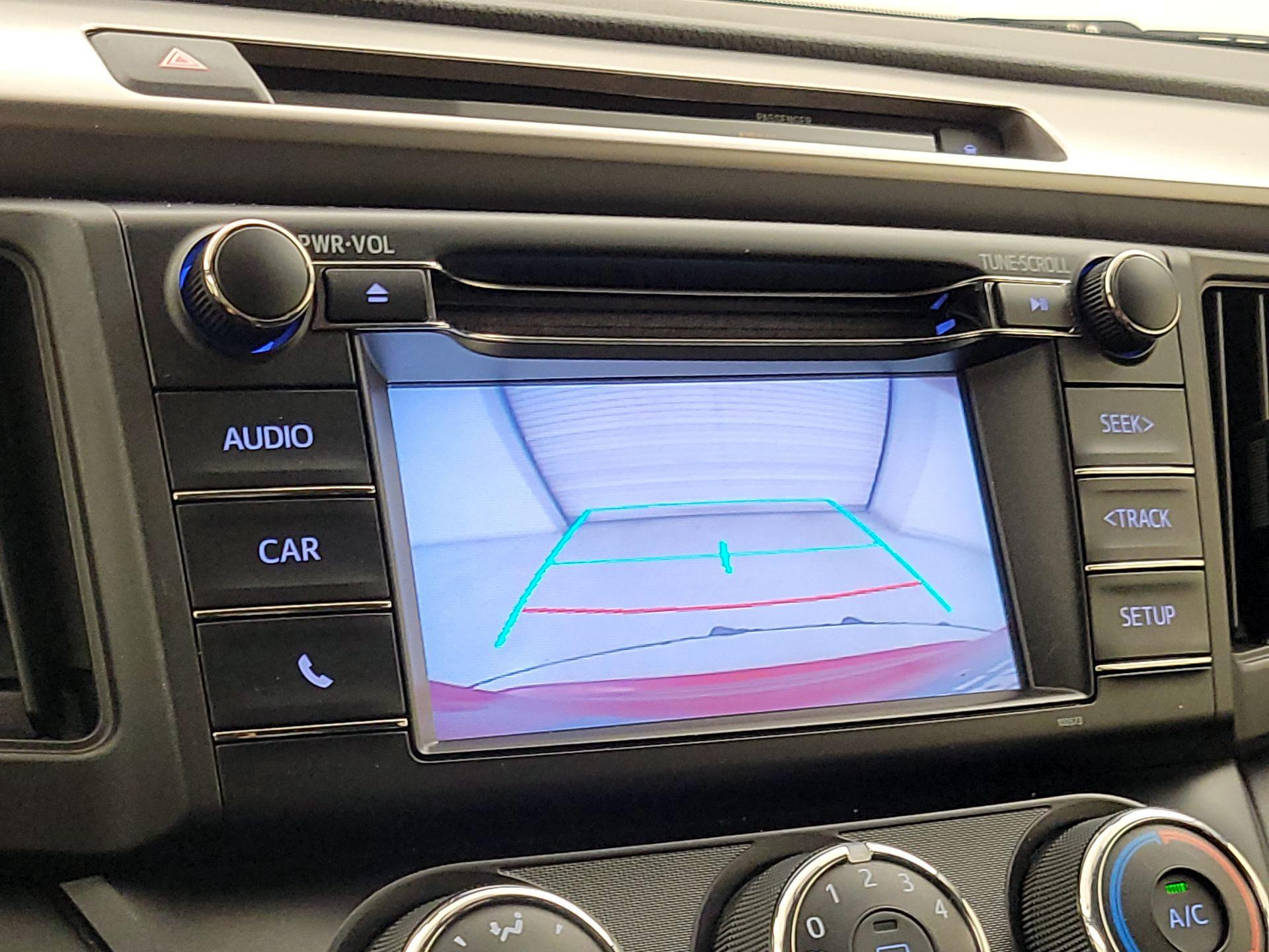 Thumbnail: 2016 Toyota RAV4 - 14