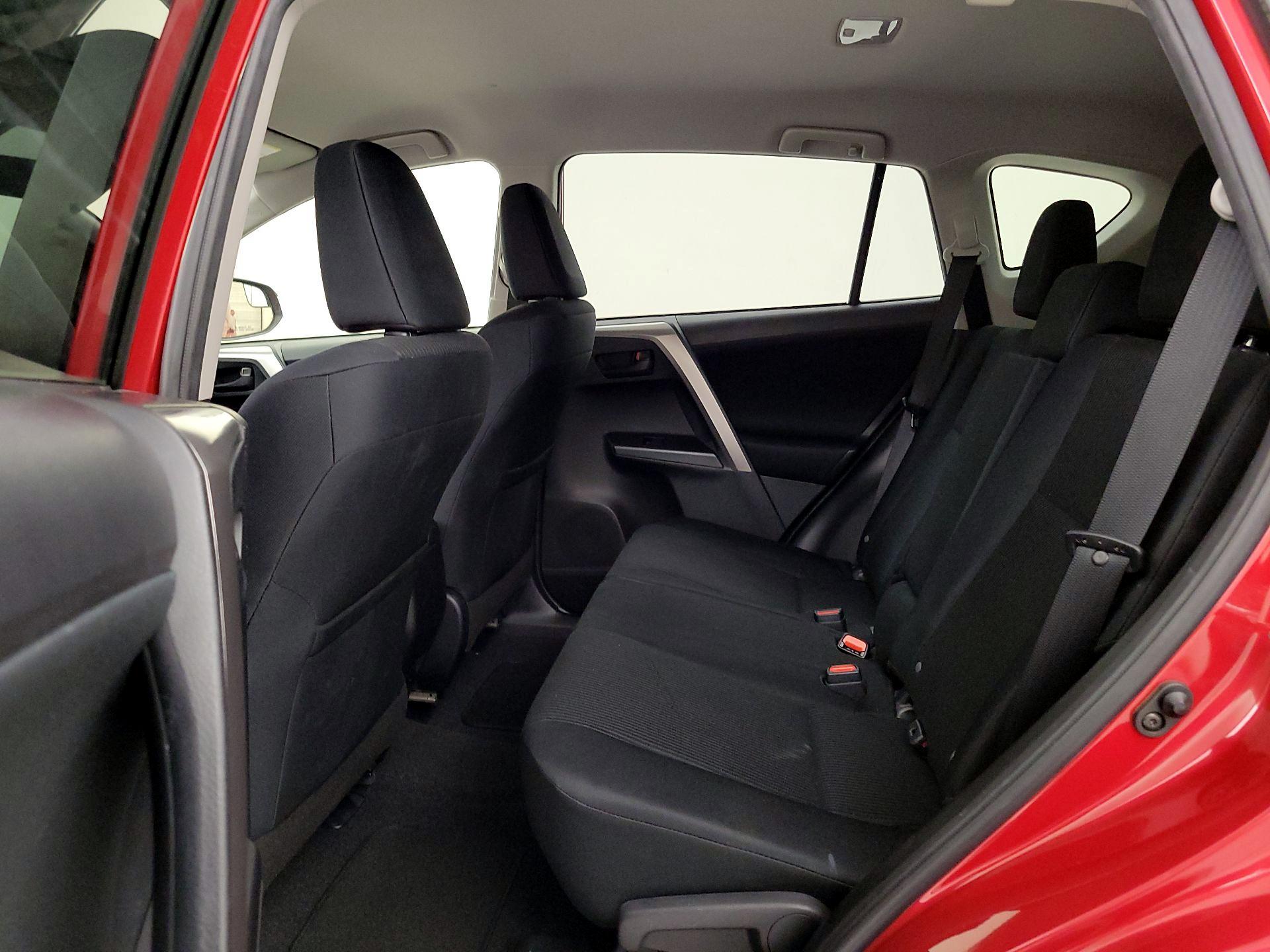 Thumbnail: 2016 Toyota RAV4 - 19