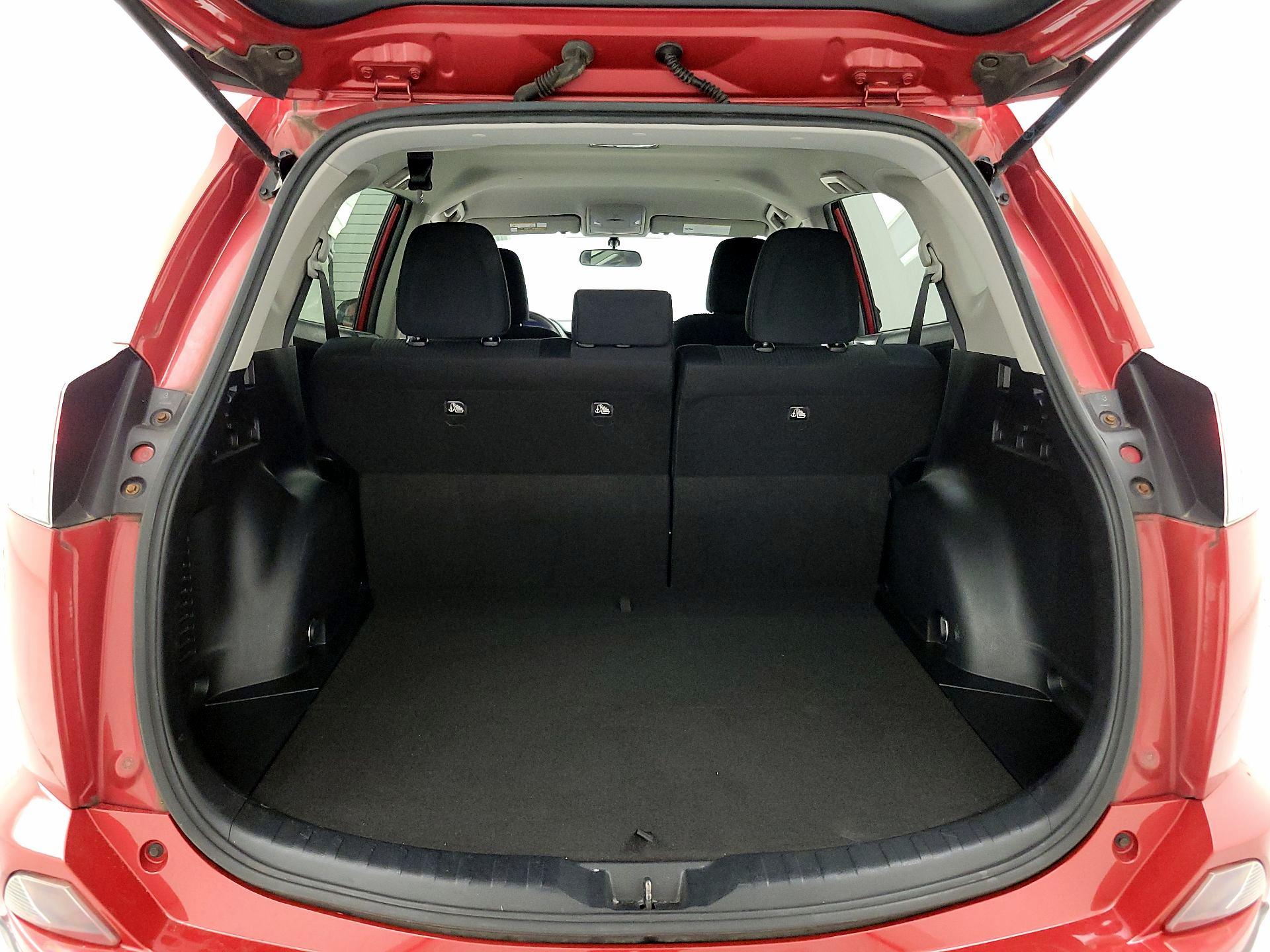 Thumbnail: 2016 Toyota RAV4 - 20