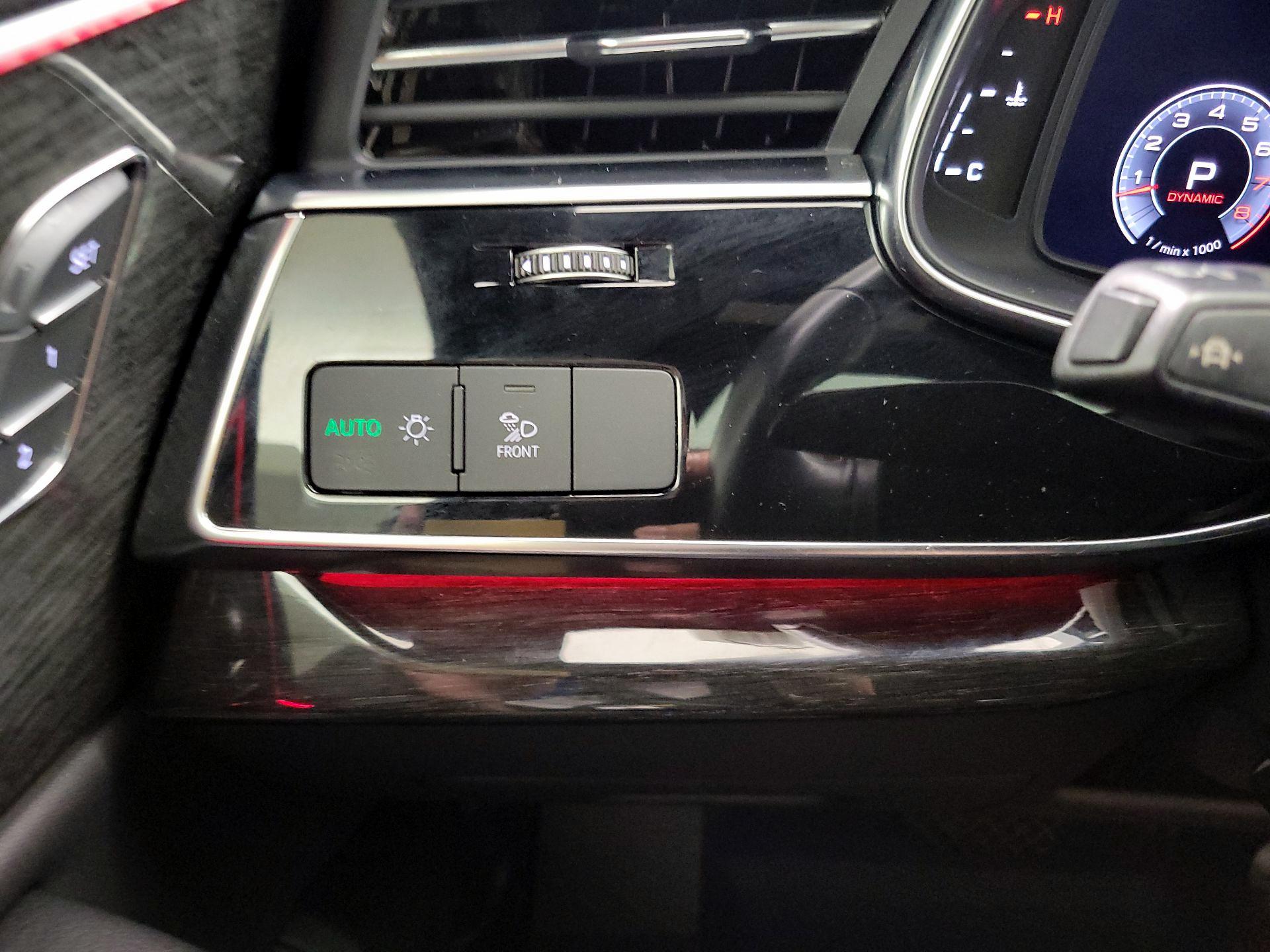 Thumbnail: 2019 Audi Q8 - 13