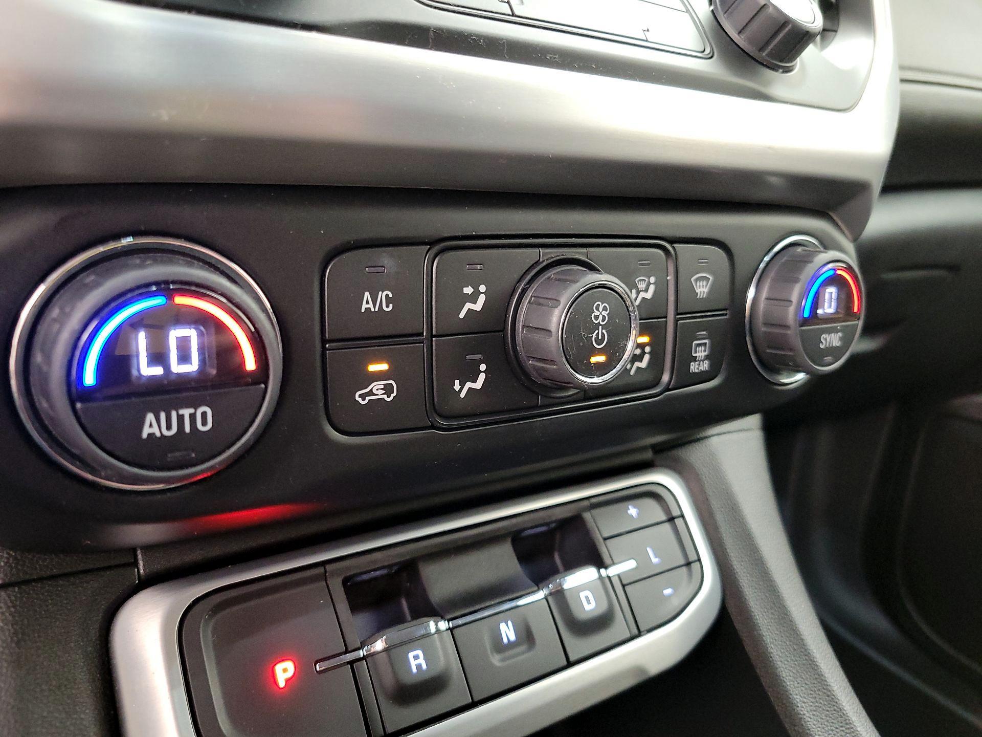 Thumbnail: 2021 GMC Acadia - 16