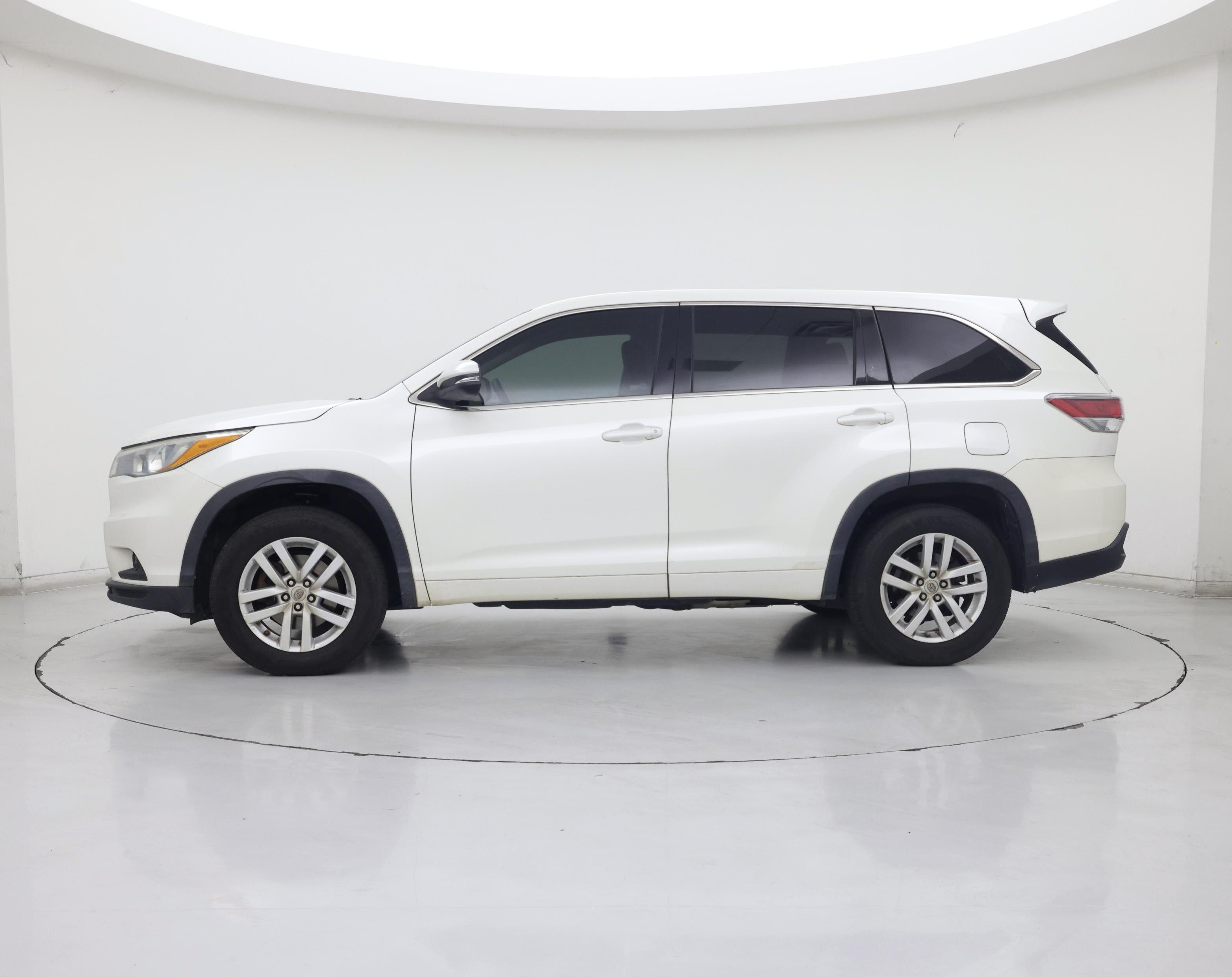 Thumbnail: 2015 Toyota Highlander - 3