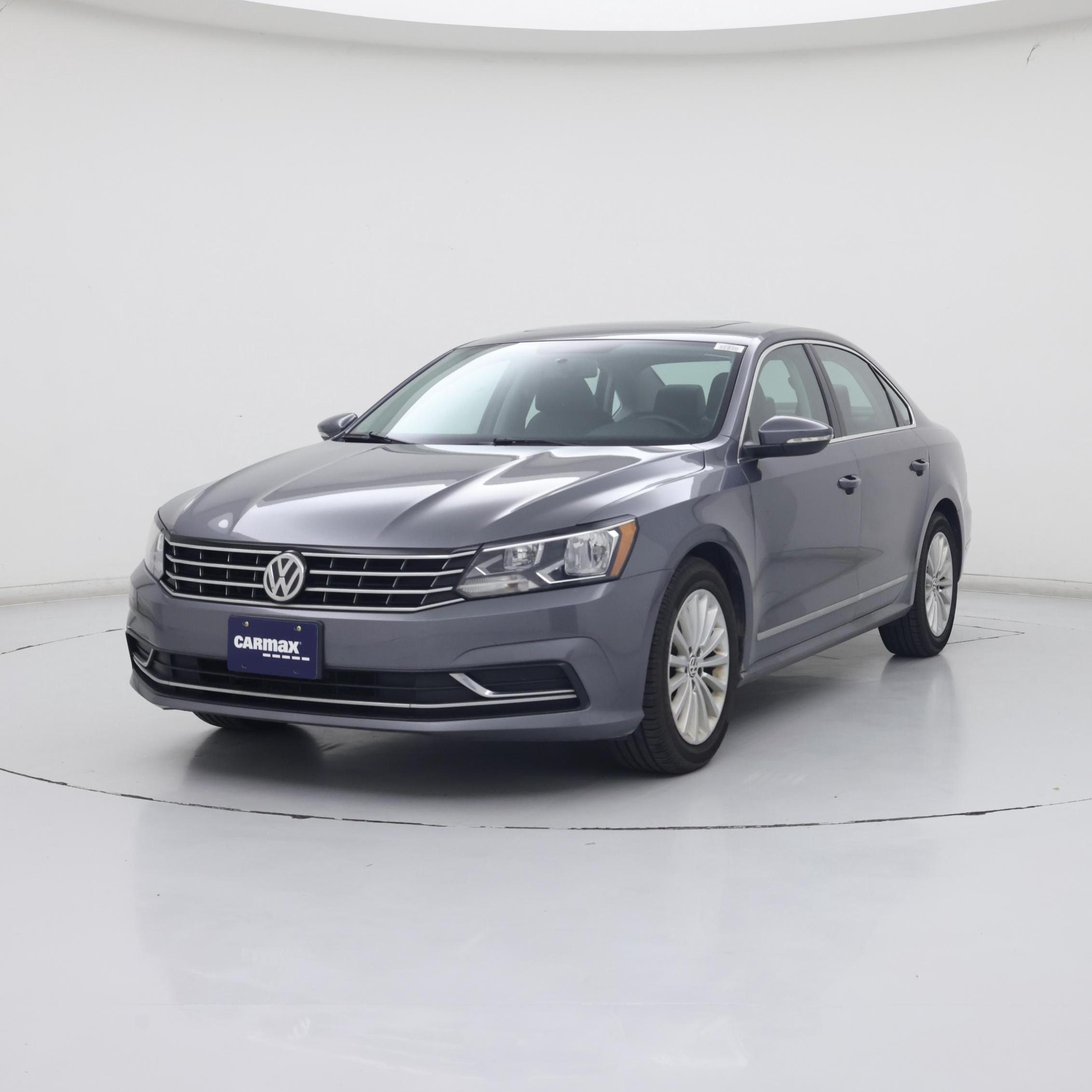 Thumbnail: 2016 Volkswagen Passat - 4