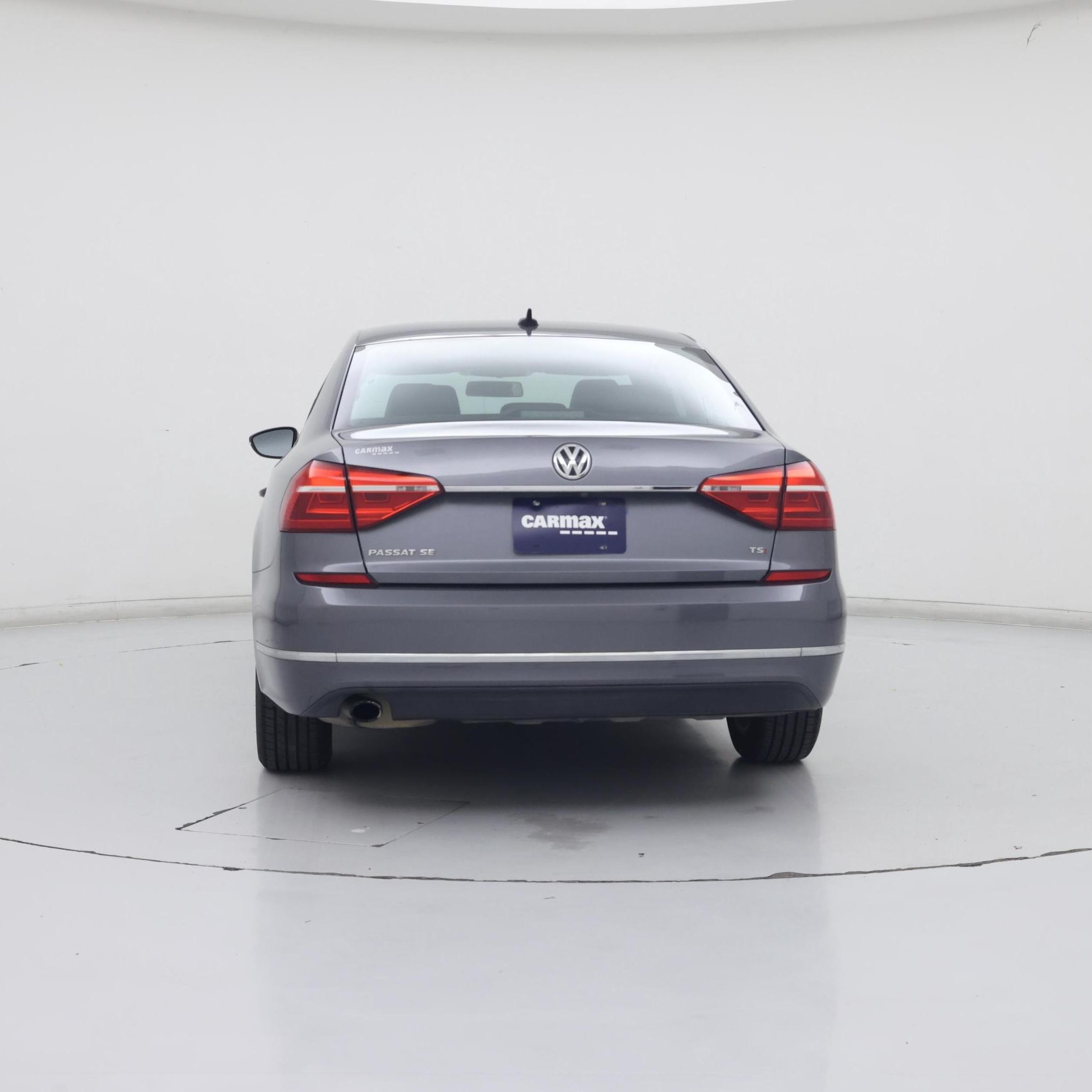 Thumbnail: 2016 Volkswagen Passat - 6