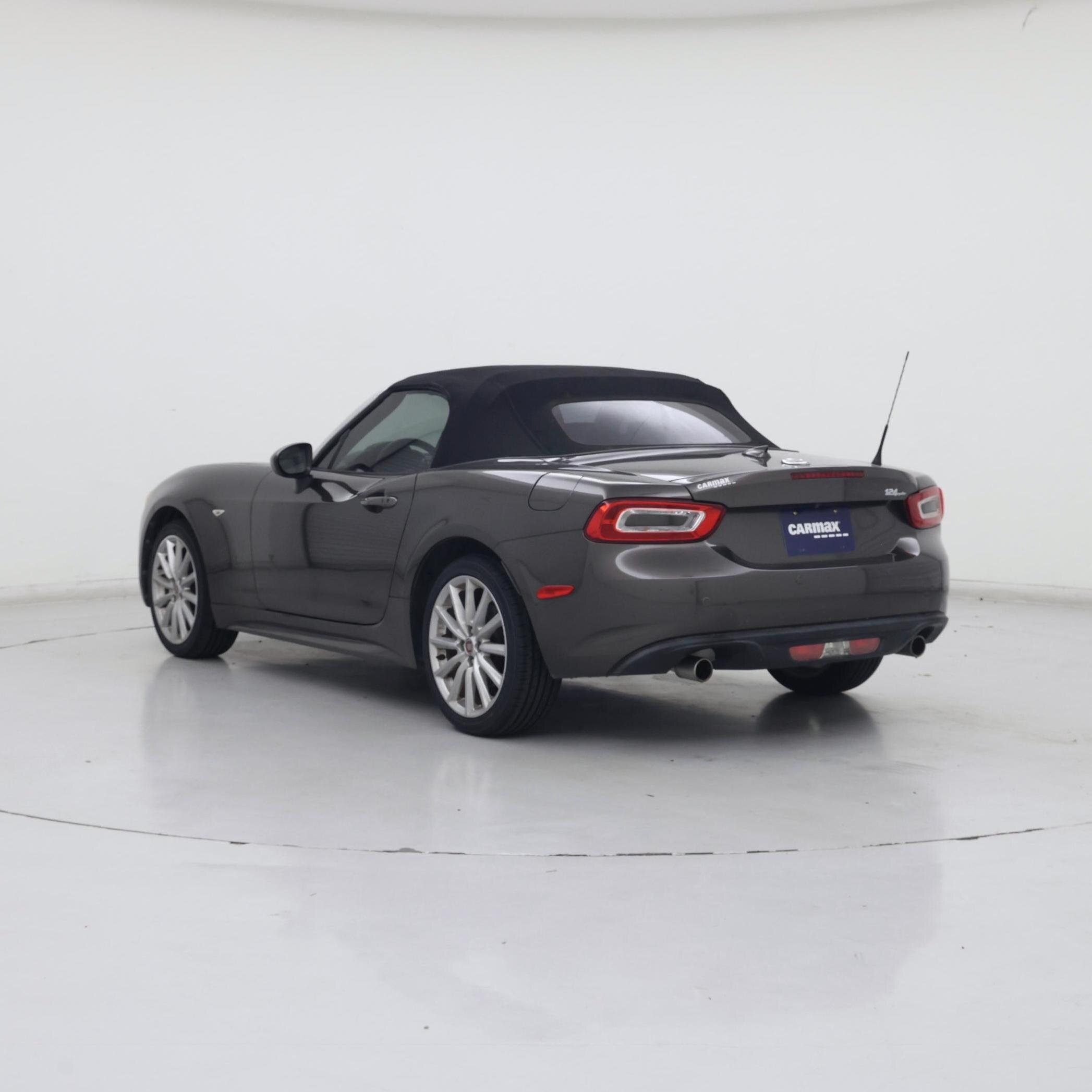 Thumbnail: 2019 Fiat 124 Spider - 2
