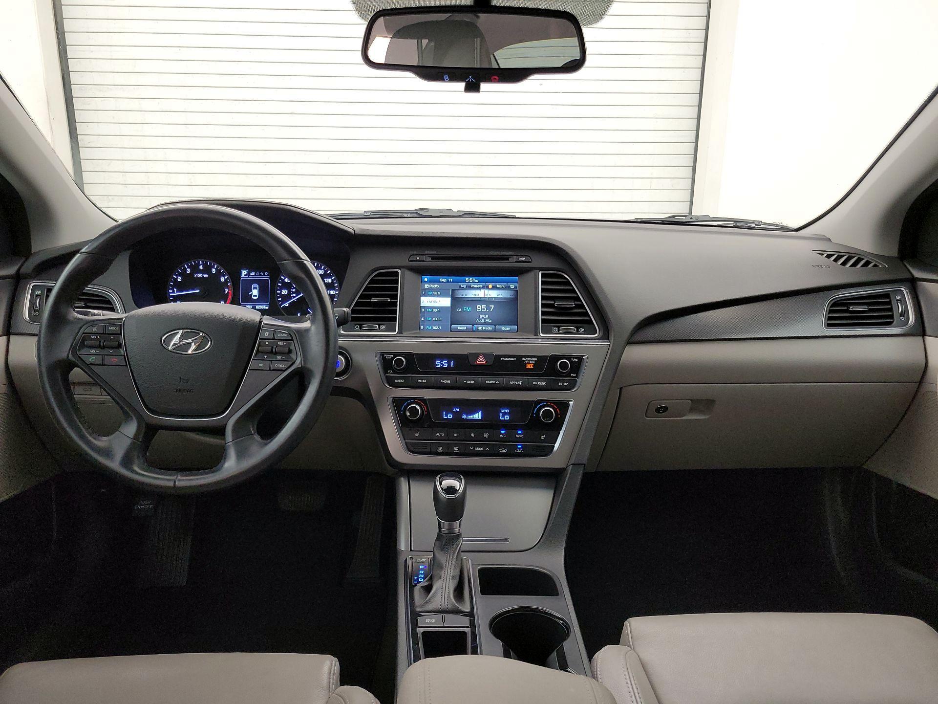 Thumbnail: 2016 Hyundai Sonata - 9