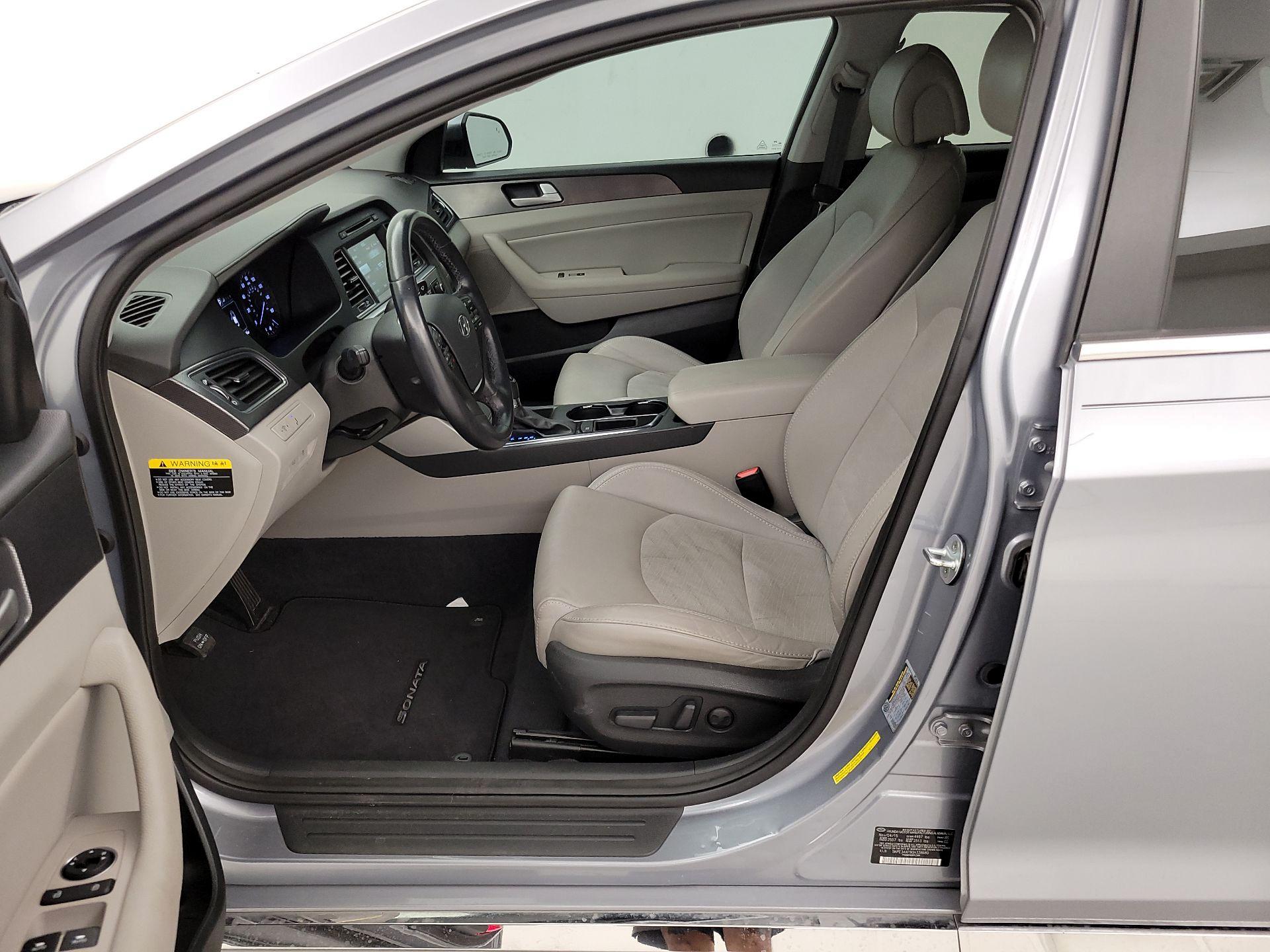 Thumbnail: 2016 Hyundai Sonata - 11