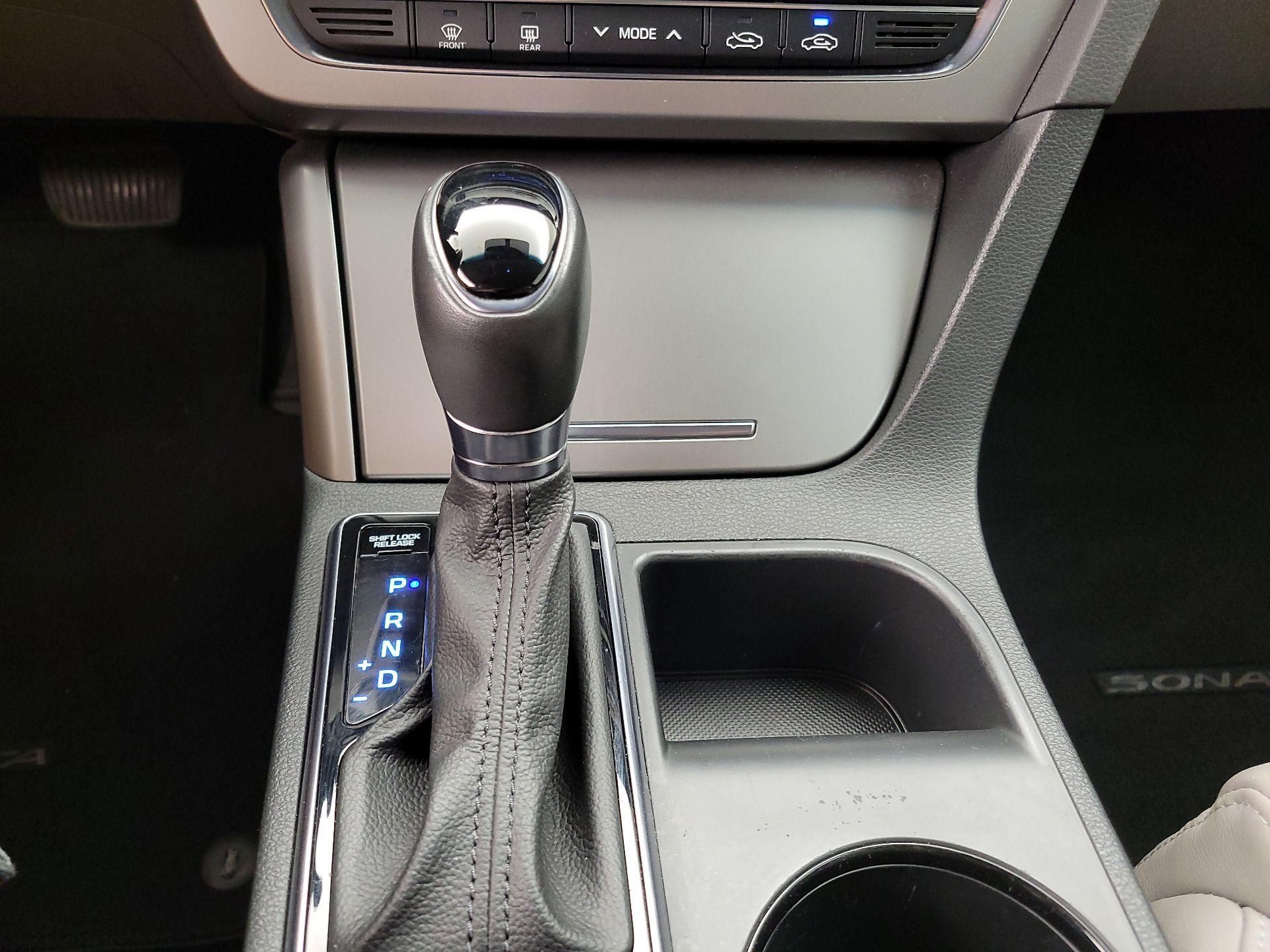 Thumbnail: 2016 Hyundai Sonata - 17
