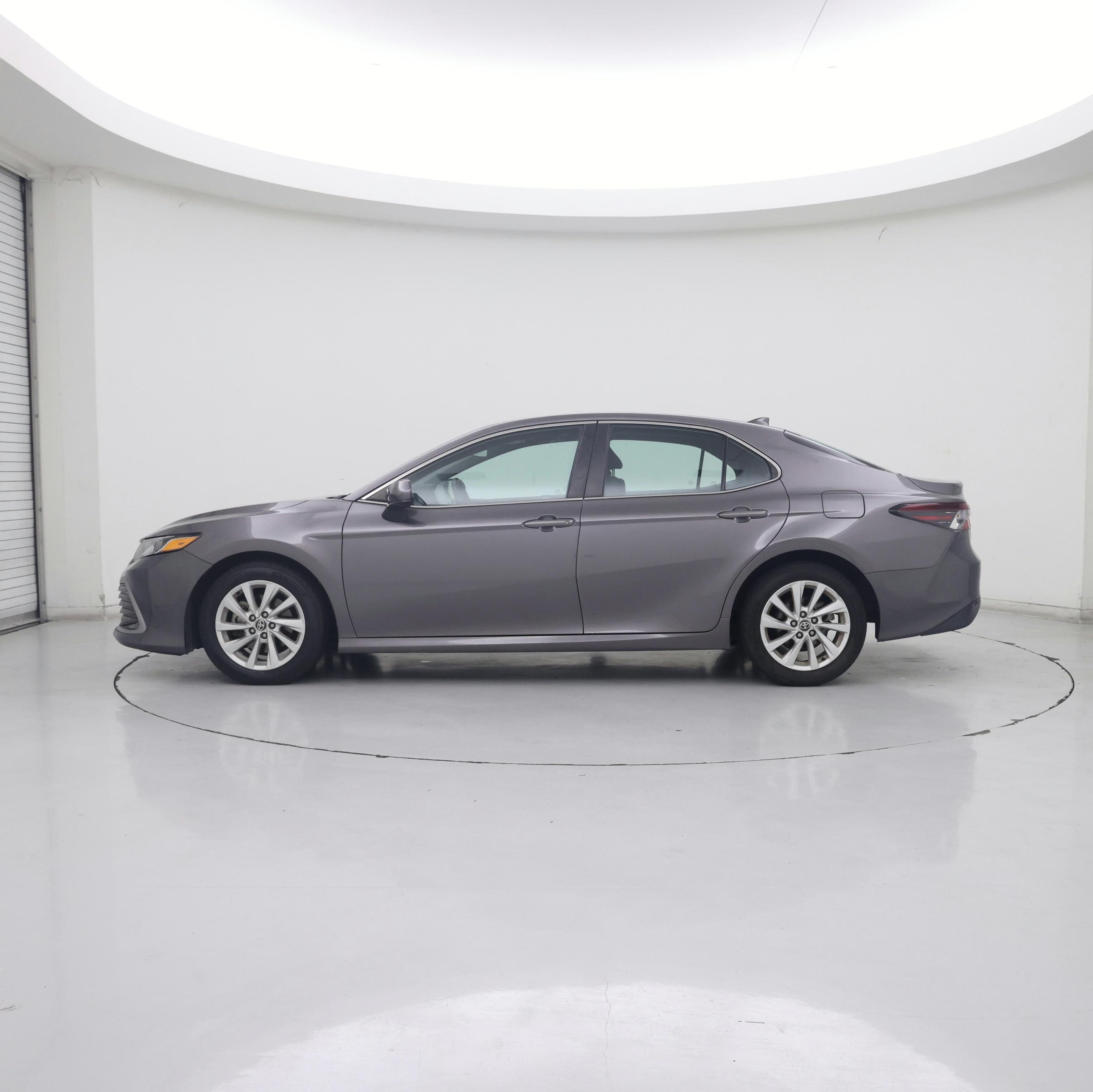 Thumbnail: 2022 Toyota Camry - 3
