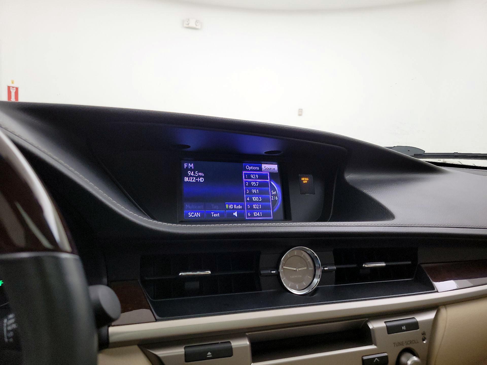Thumbnail: 2014 Lexus ES - 15