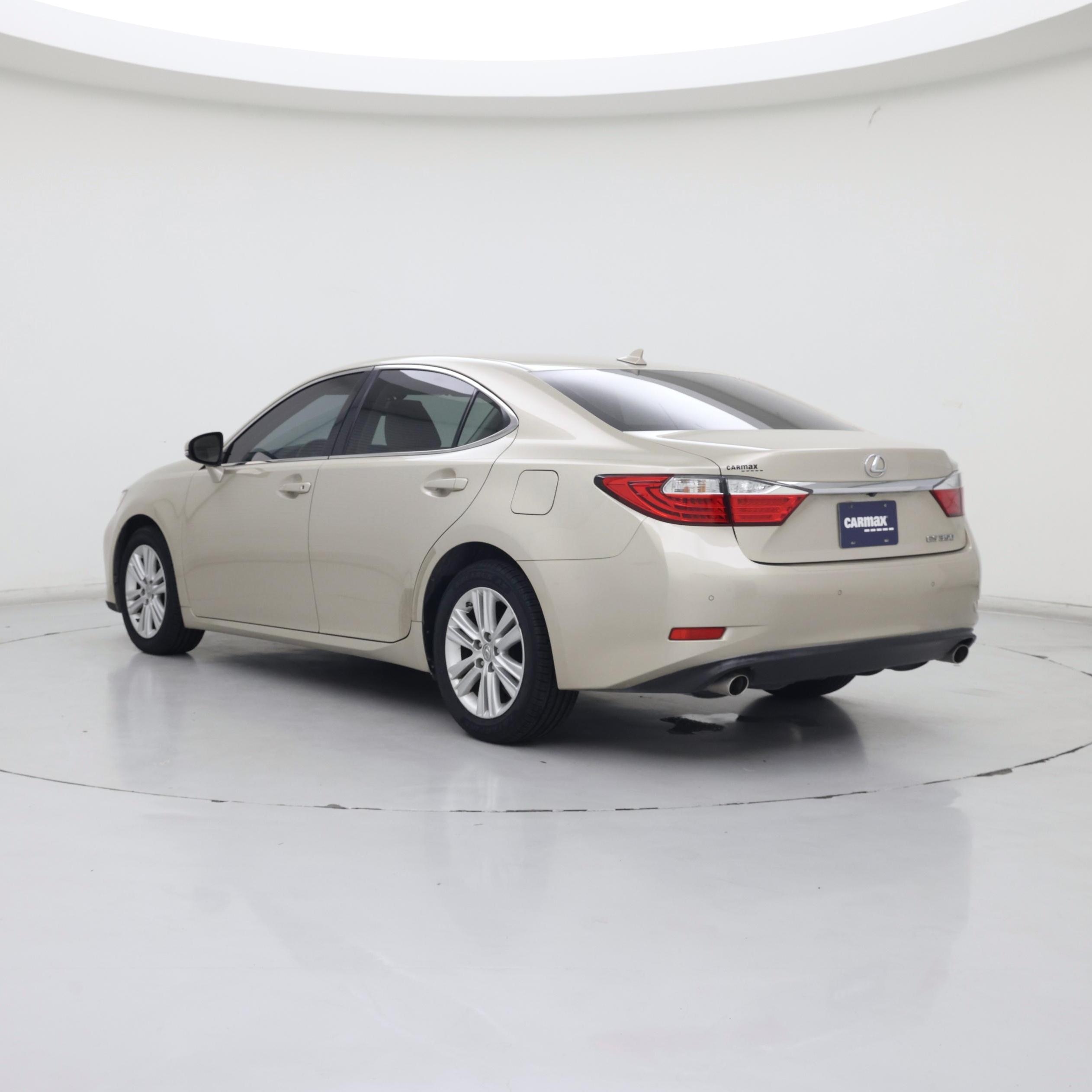 Thumbnail: 2014 Lexus ES - 2