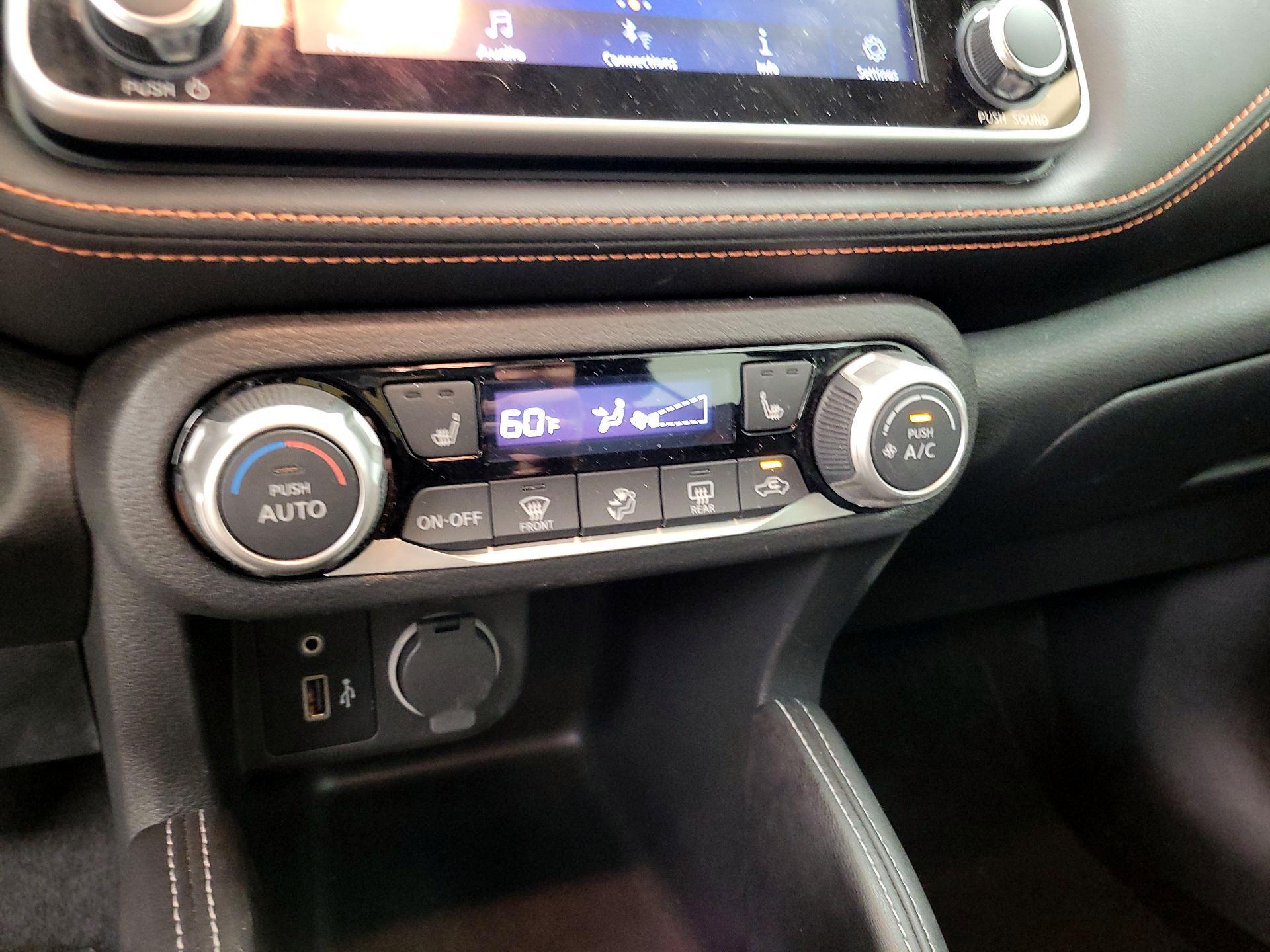 Thumbnail: 2020 Nissan Kicks - 16