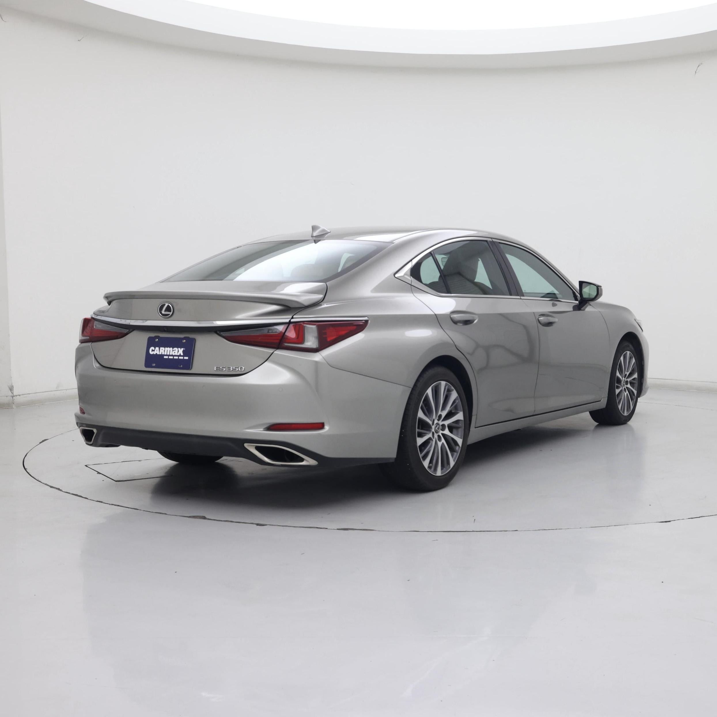 Thumbnail: 2021 Lexus ES - 8