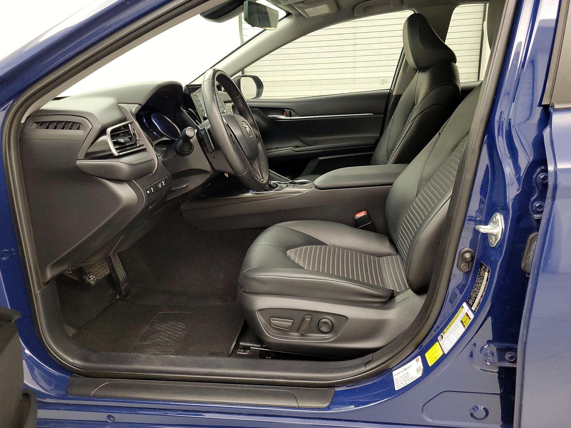 Thumbnail: 2023 Toyota Camry - 11