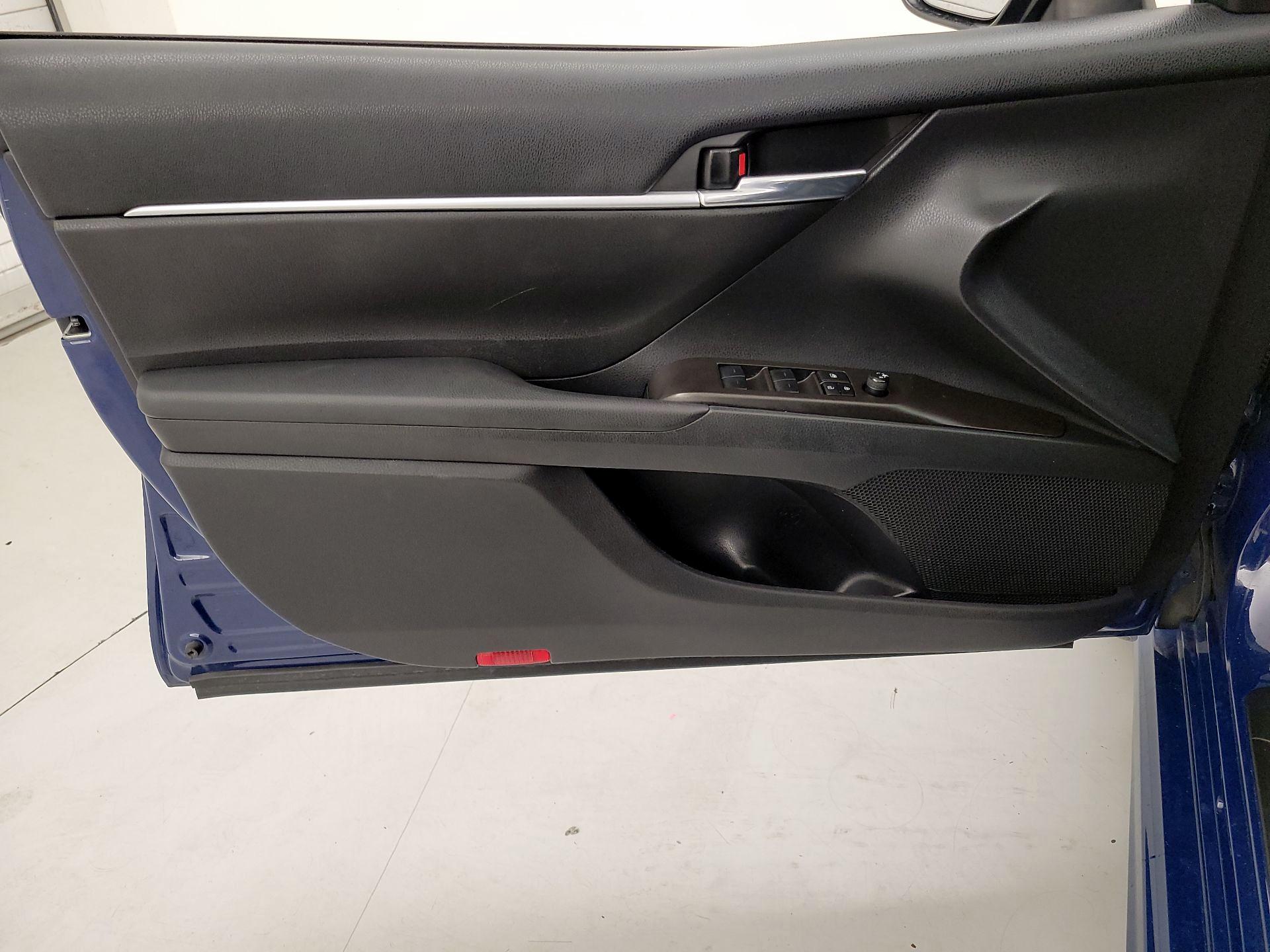 Thumbnail: 2023 Toyota Camry - 12