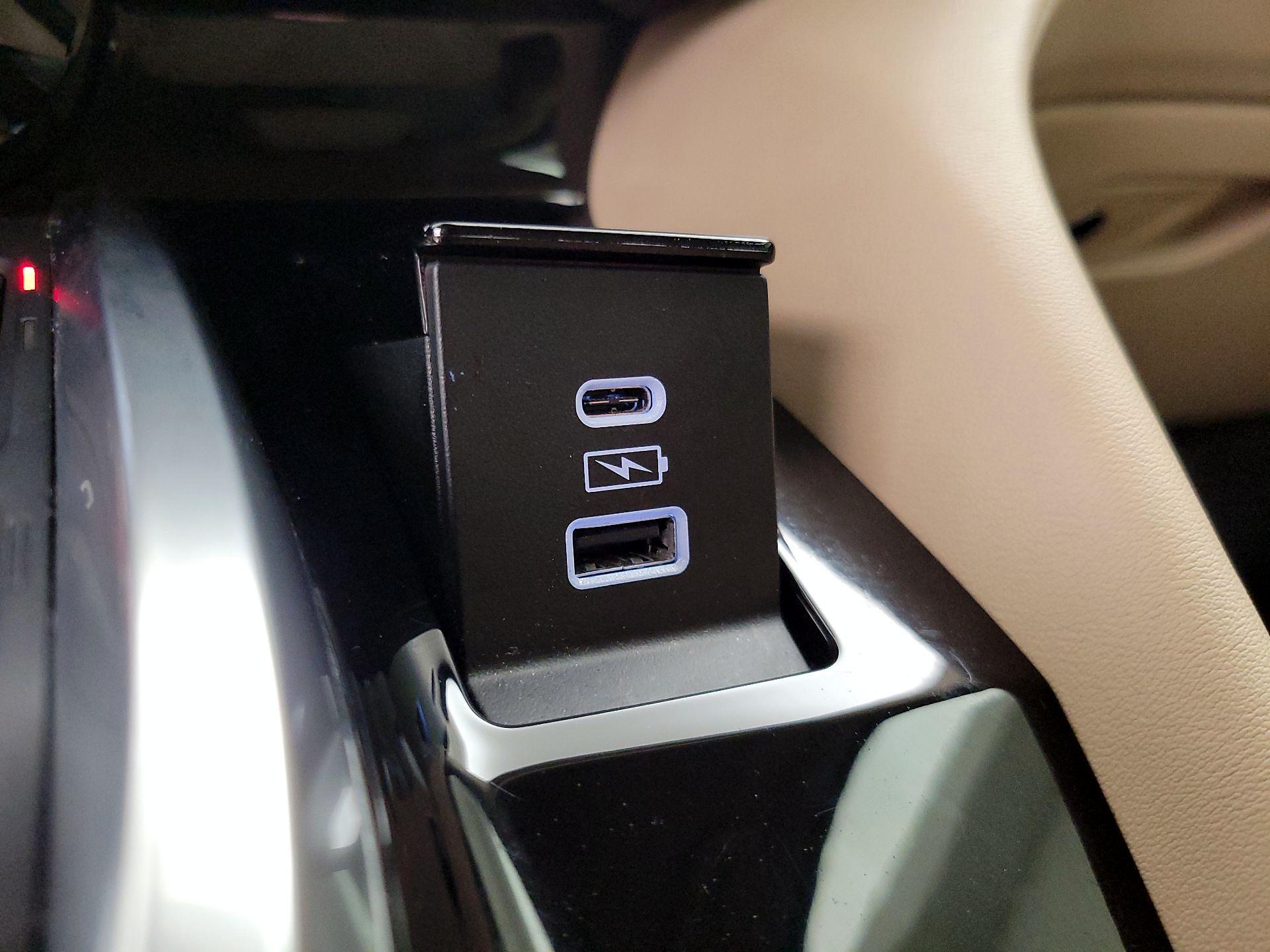 Thumbnail: 2023 Acura MDX - 19