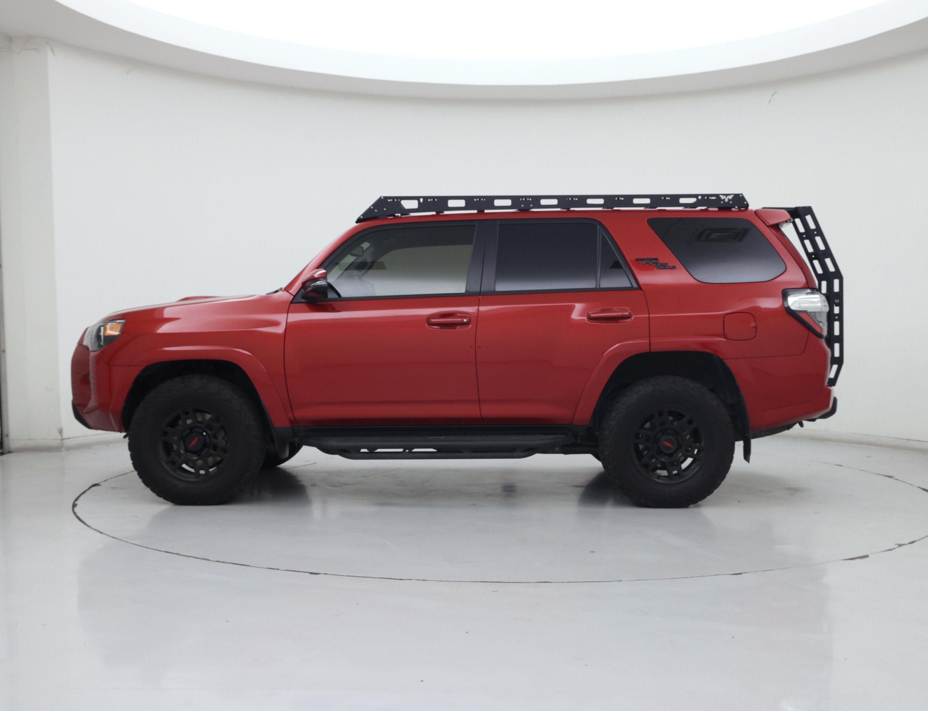 Thumbnail: 2022 Toyota 4Runner - 3