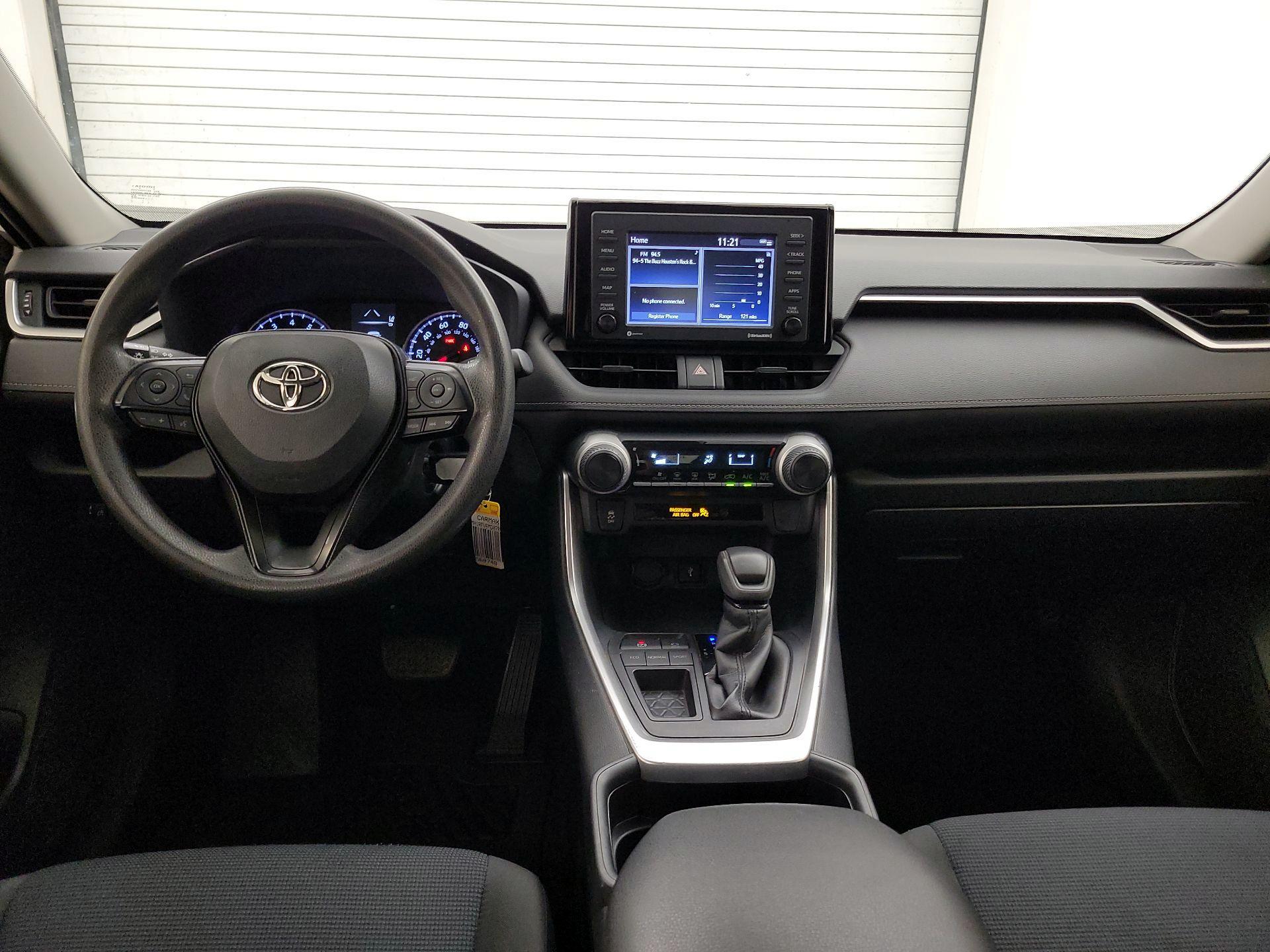 Thumbnail: 2021 Toyota RAV4 - 9