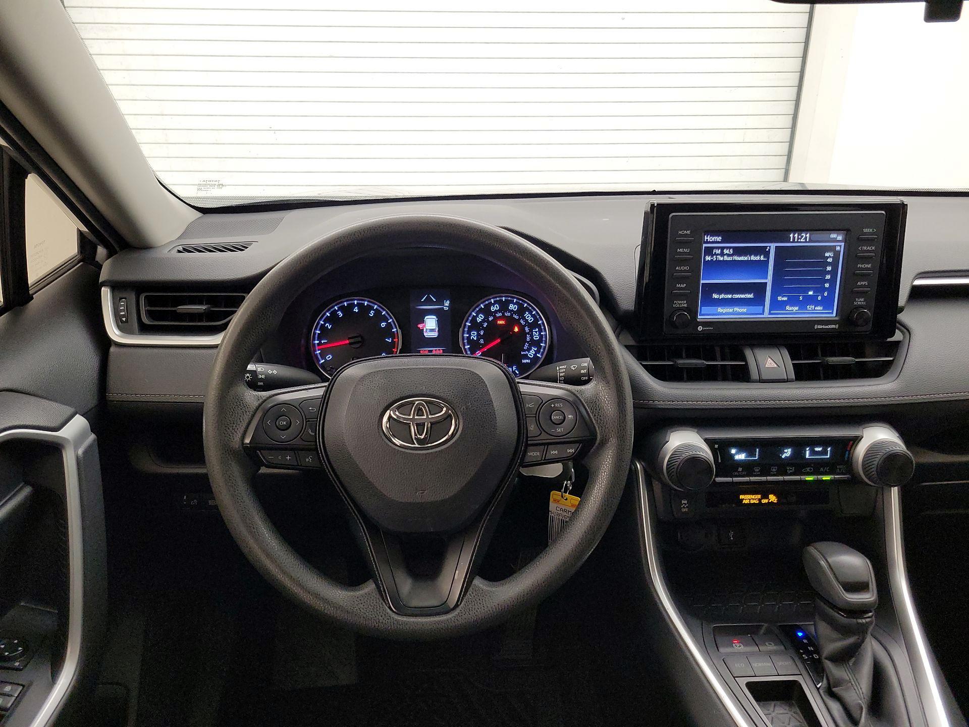 Thumbnail: 2021 Toyota RAV4 - 10