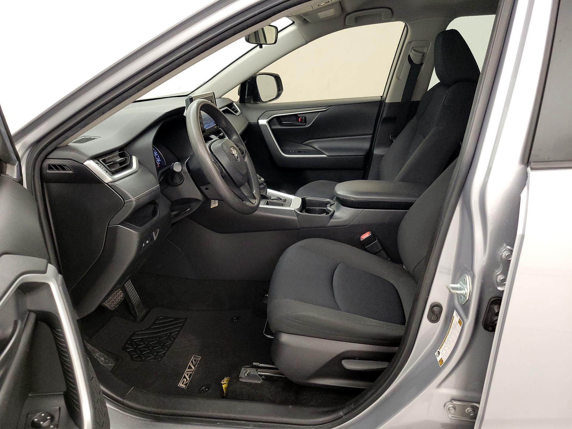 Thumbnail: 2021 Toyota RAV4 - 11