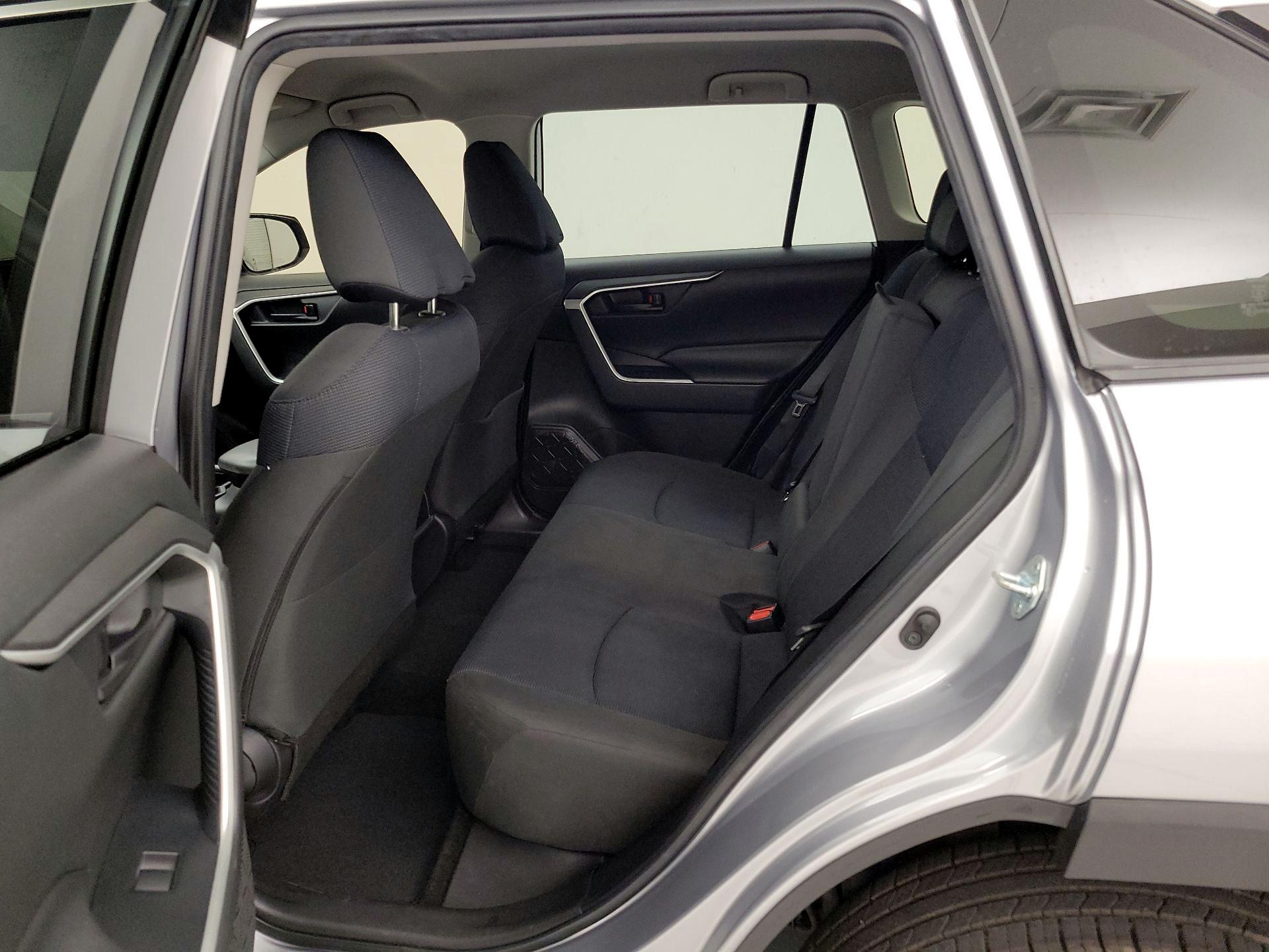 Thumbnail: 2021 Toyota RAV4 - 19