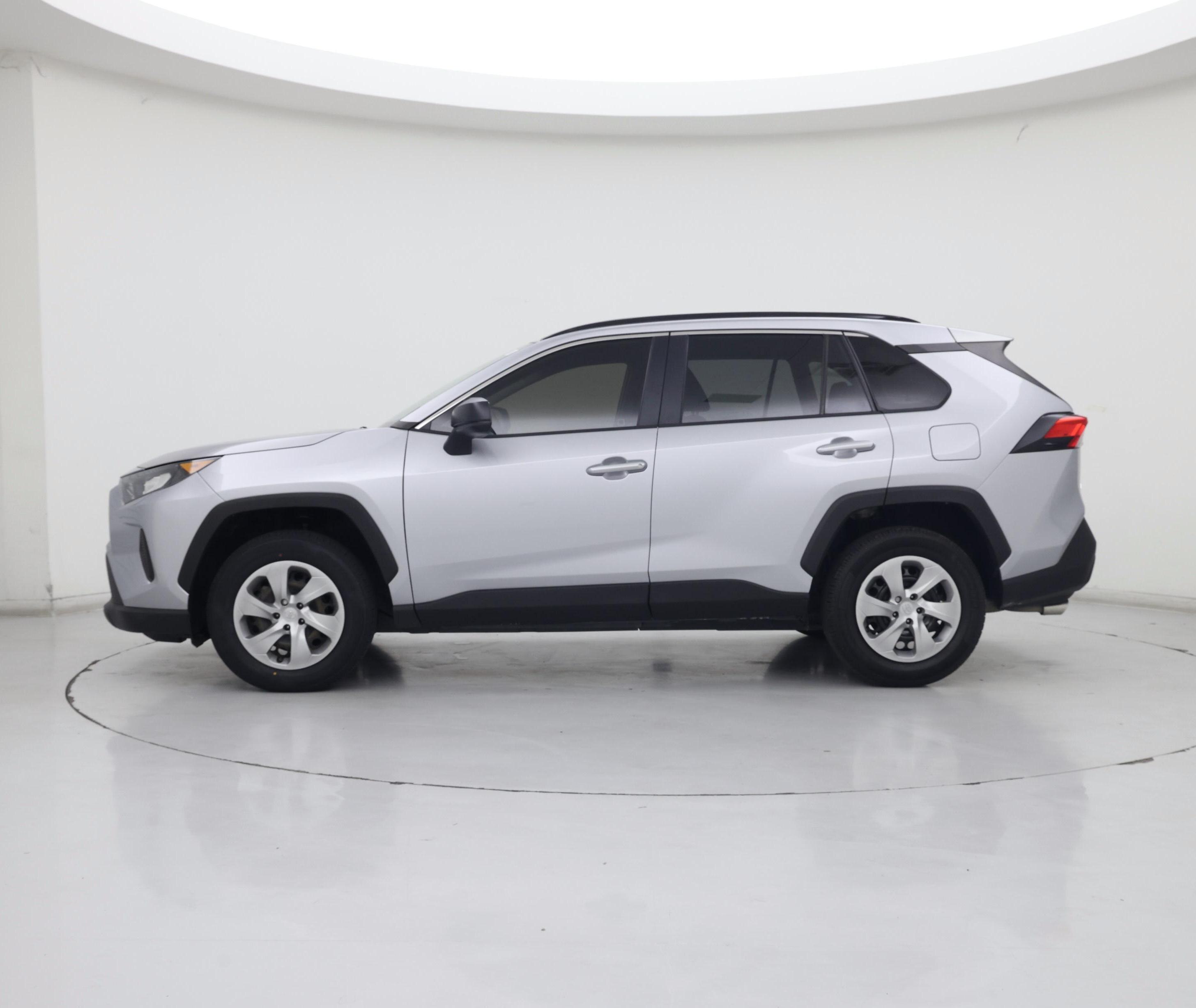 Thumbnail: 2021 Toyota RAV4 - 3