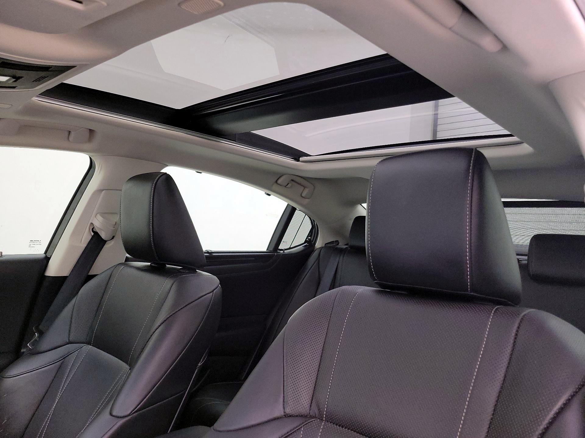 Thumbnail: 2019 Lexus ES - 20