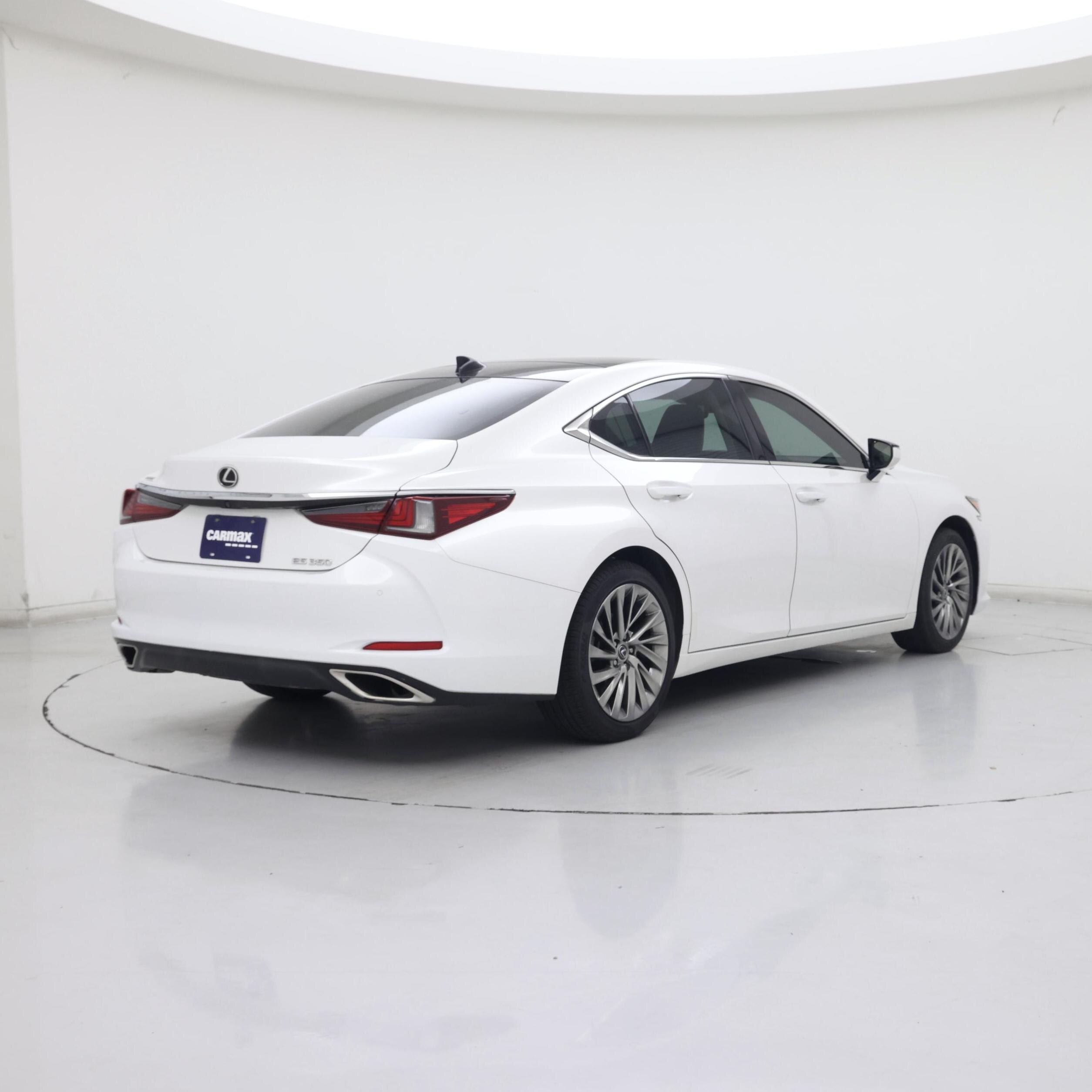 Thumbnail: 2019 Lexus ES - 8