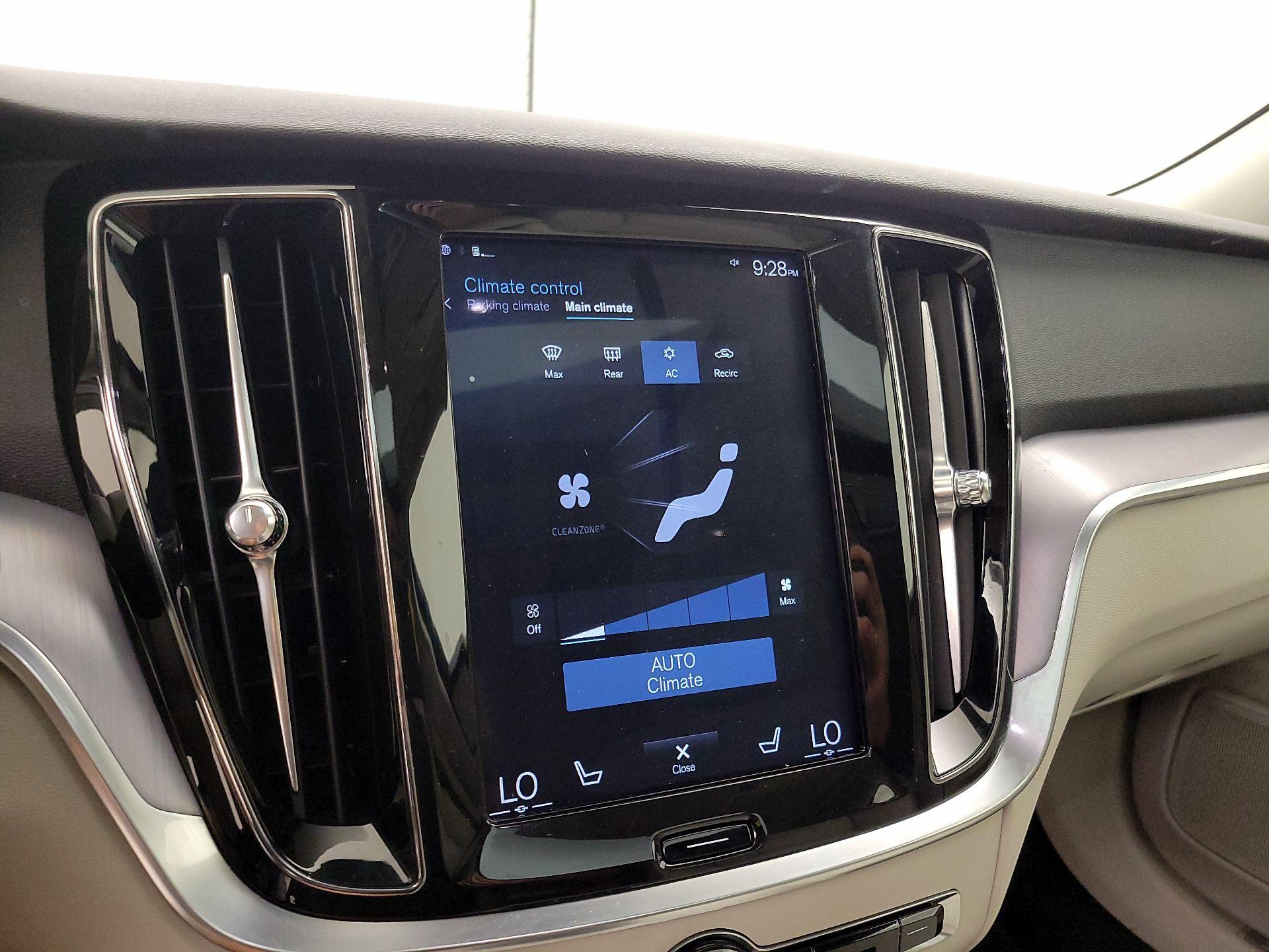 Thumbnail: 2019 Volvo S60 - 17