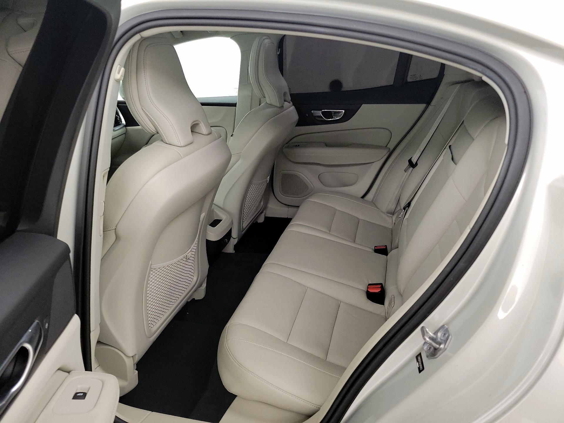 Thumbnail: 2019 Volvo S60 - 20