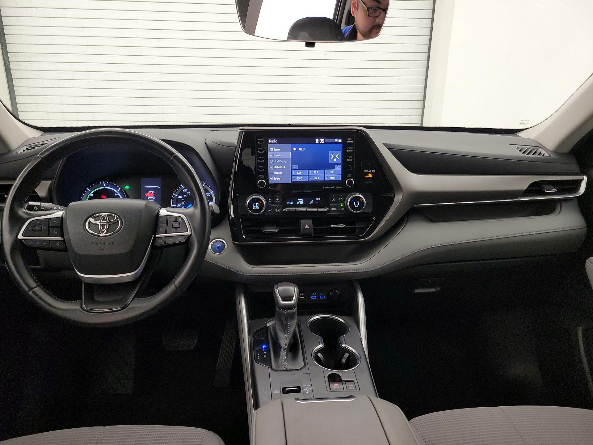 Thumbnail: 2022 Toyota Highlander - 9
