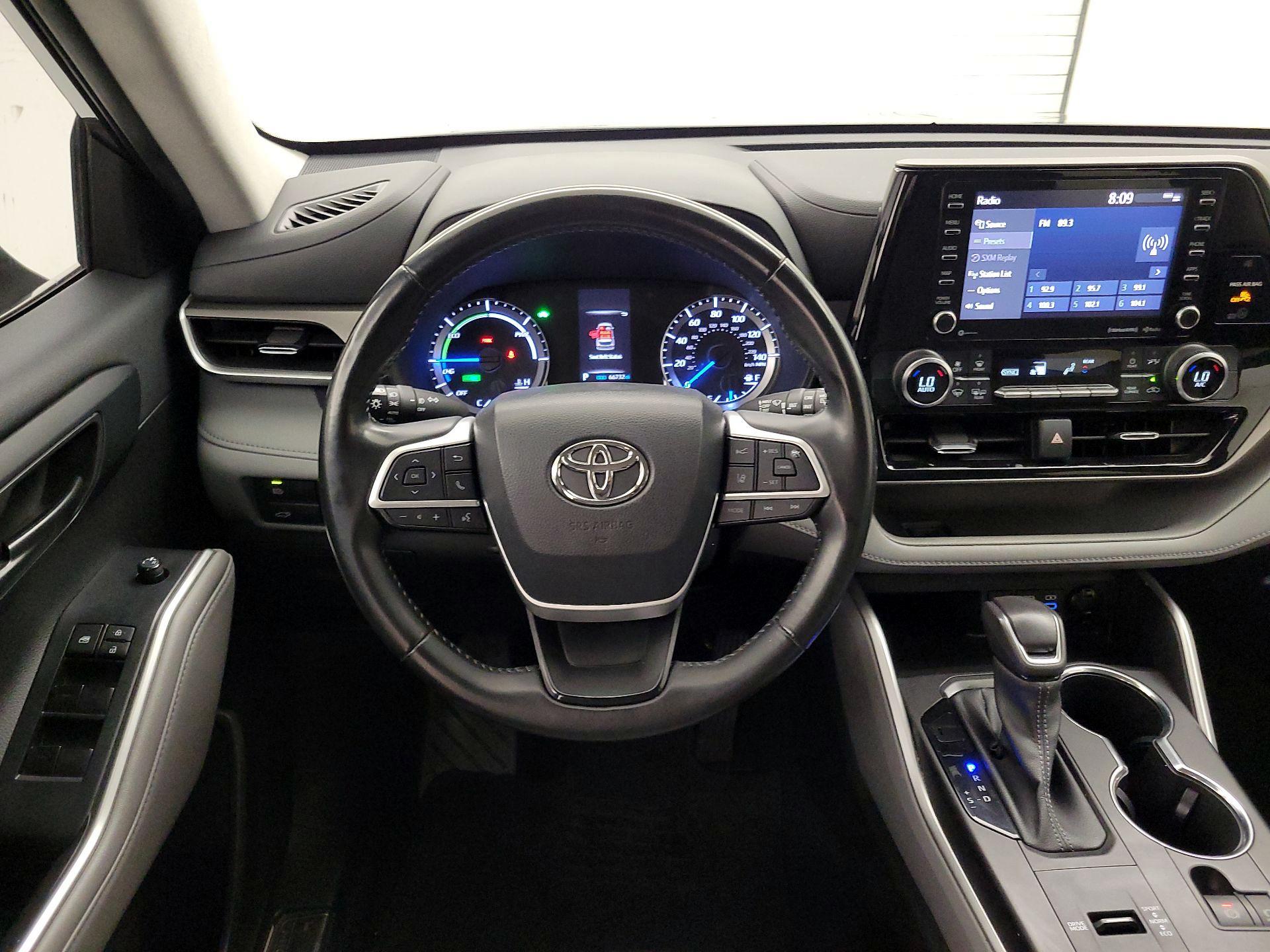 Thumbnail: 2022 Toyota Highlander - 10