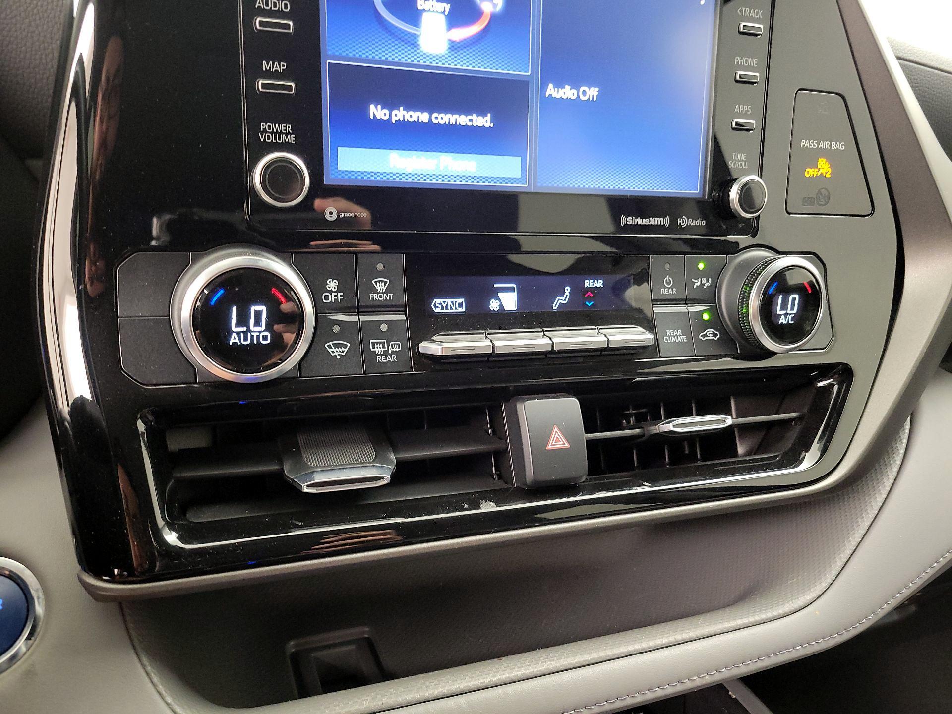 Thumbnail: 2022 Toyota Highlander - 16