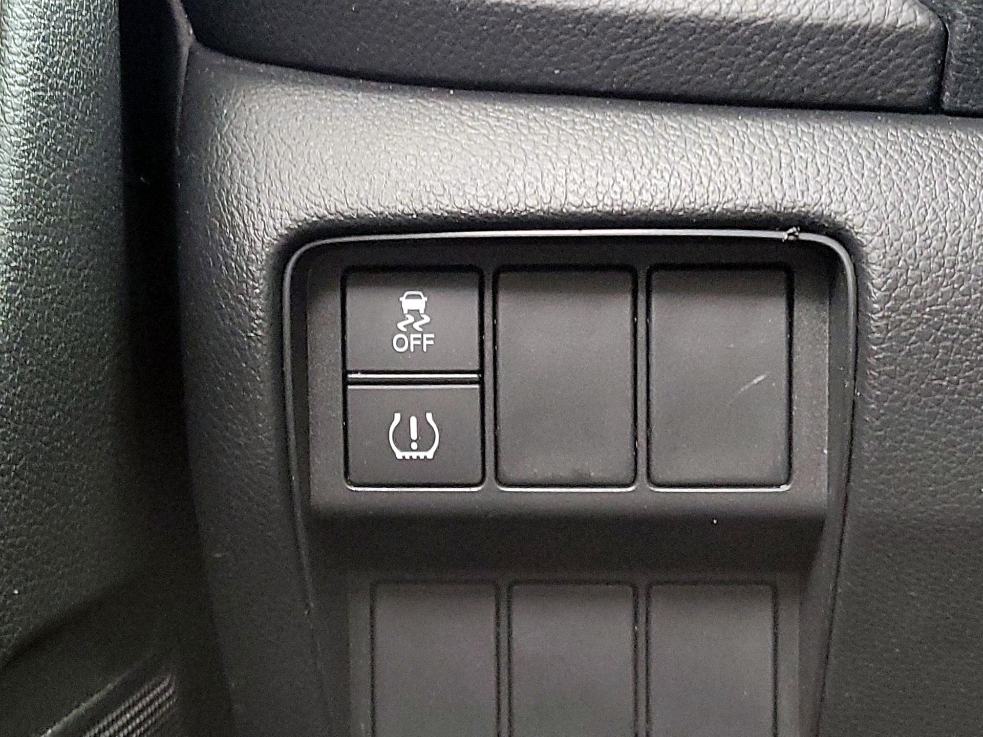 Thumbnail: 2017 Honda CR-V - 13