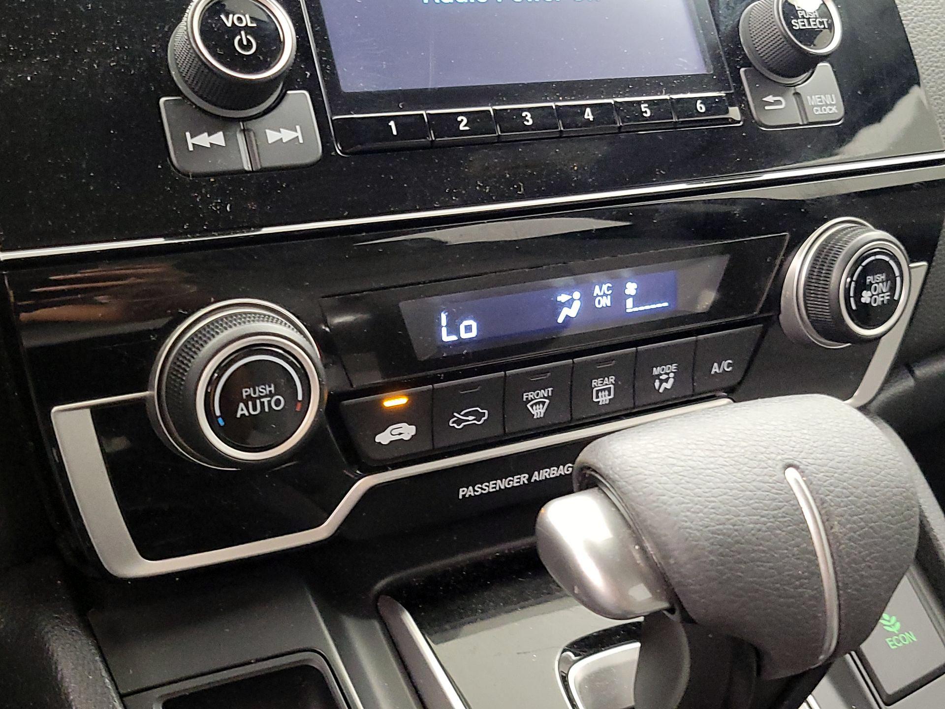 Thumbnail: 2017 Honda CR-V - 16