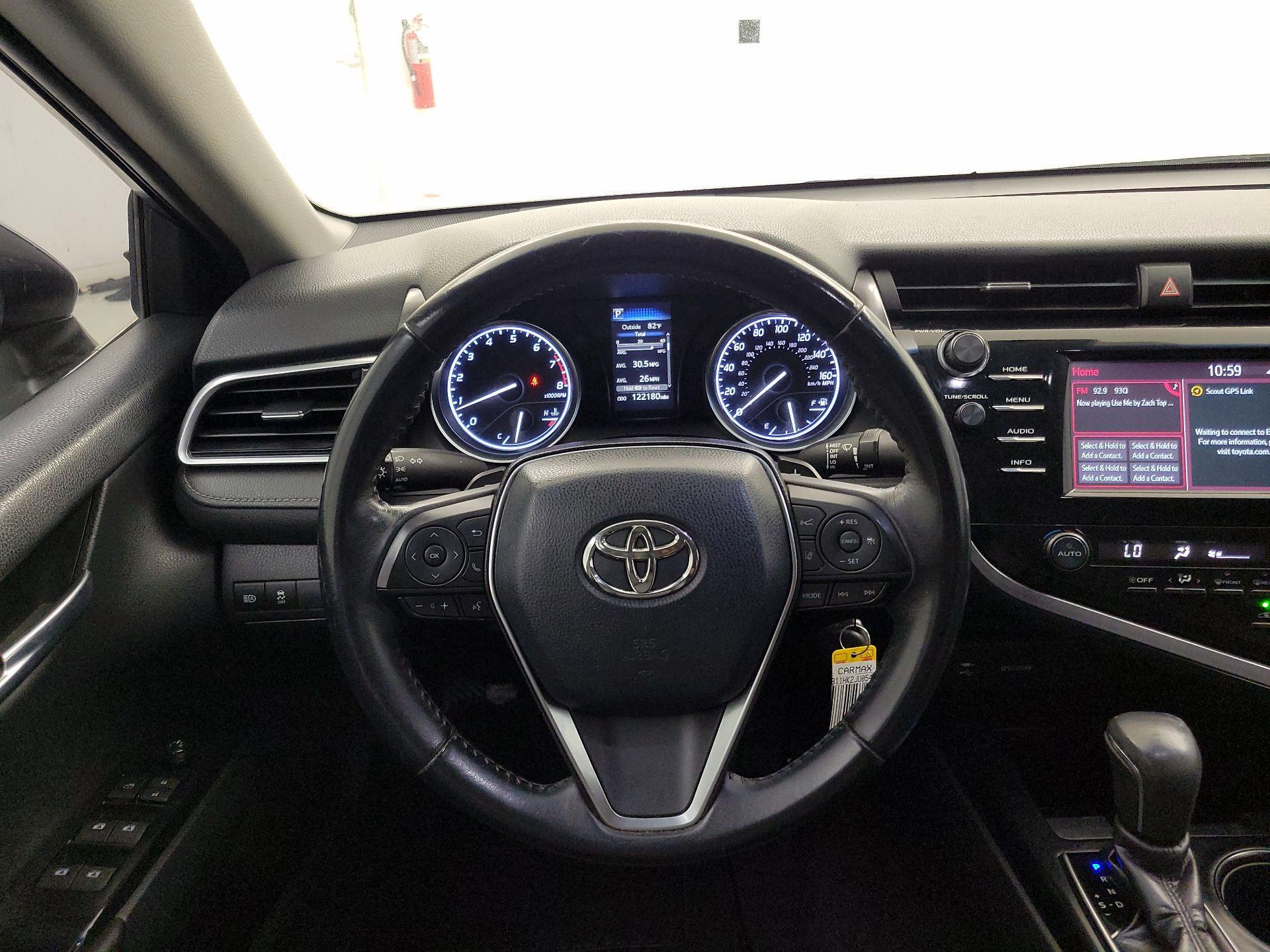 Thumbnail: 2018 Toyota Camry - 10