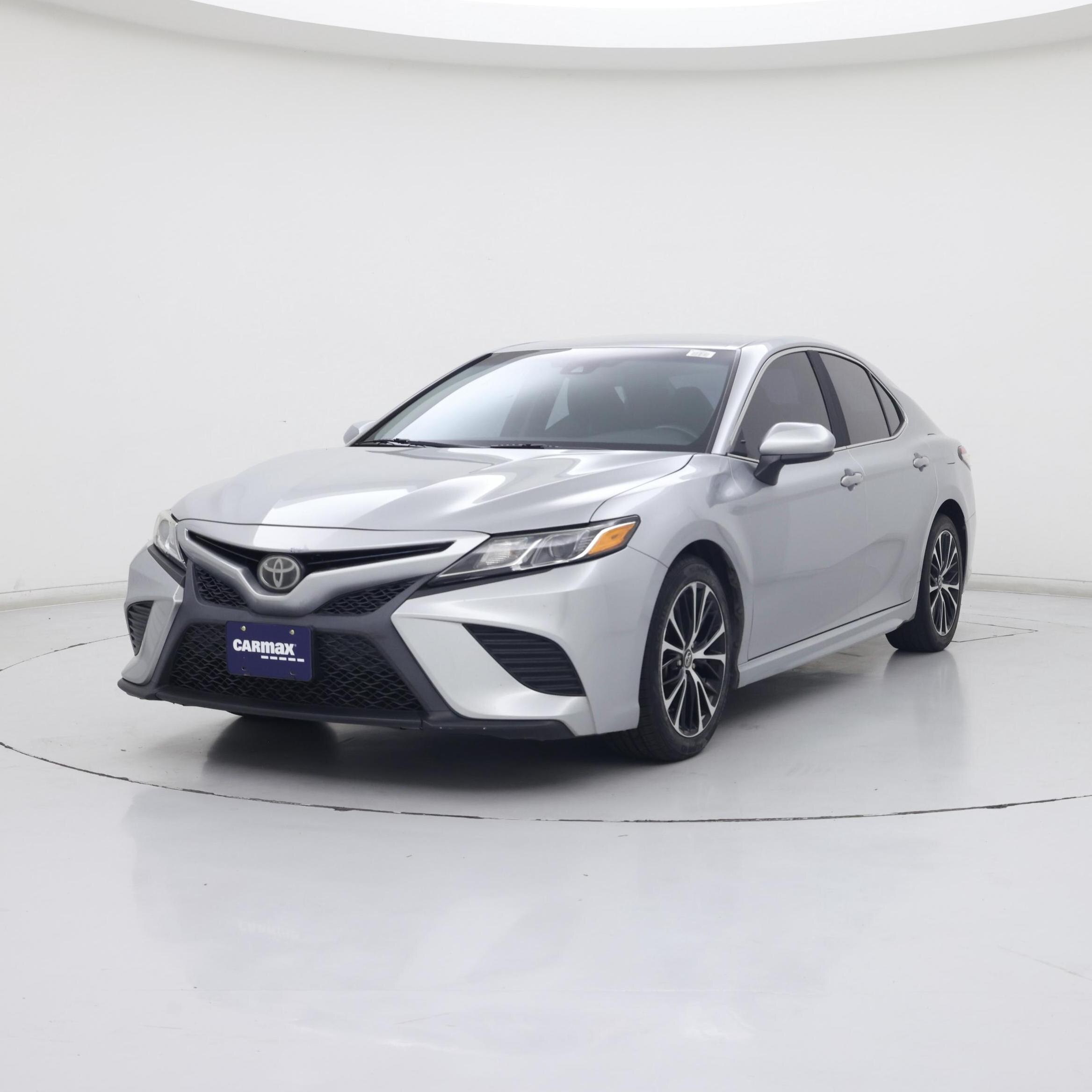 Thumbnail: 2018 Toyota Camry - 4