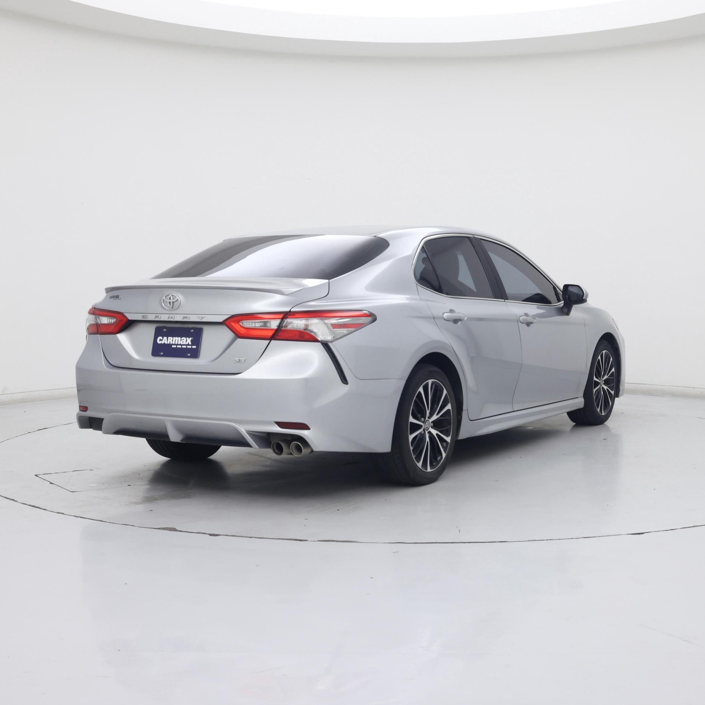Thumbnail: 2018 Toyota Camry - 8