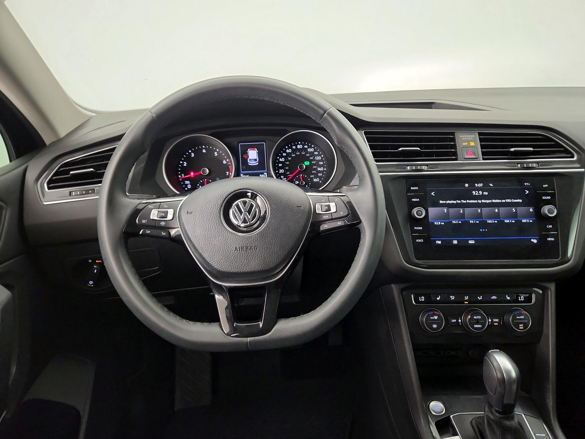 Thumbnail: 2020 Volkswagen Tiguan - 10
