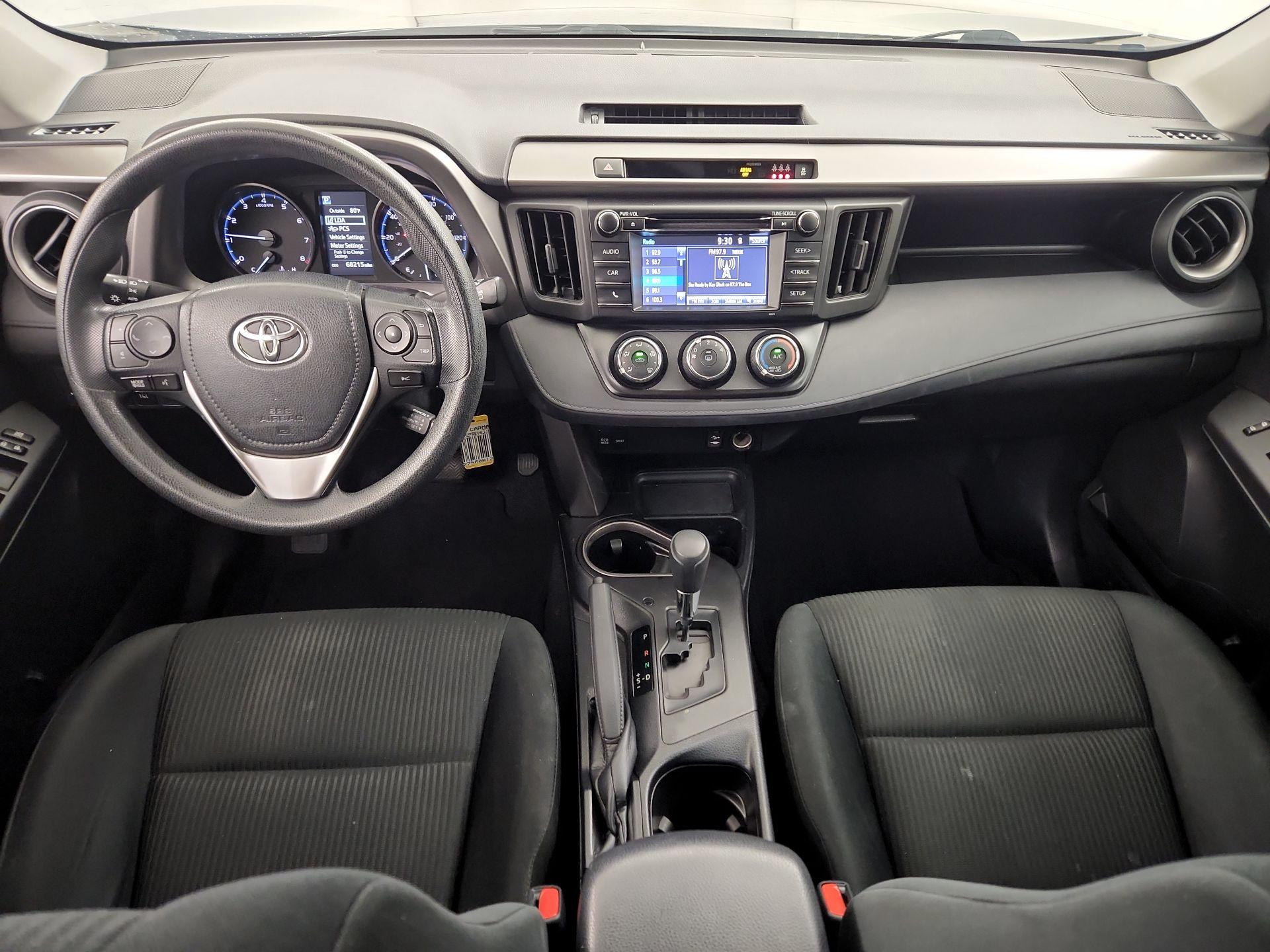 Thumbnail: 2018 Toyota RAV4 - 9