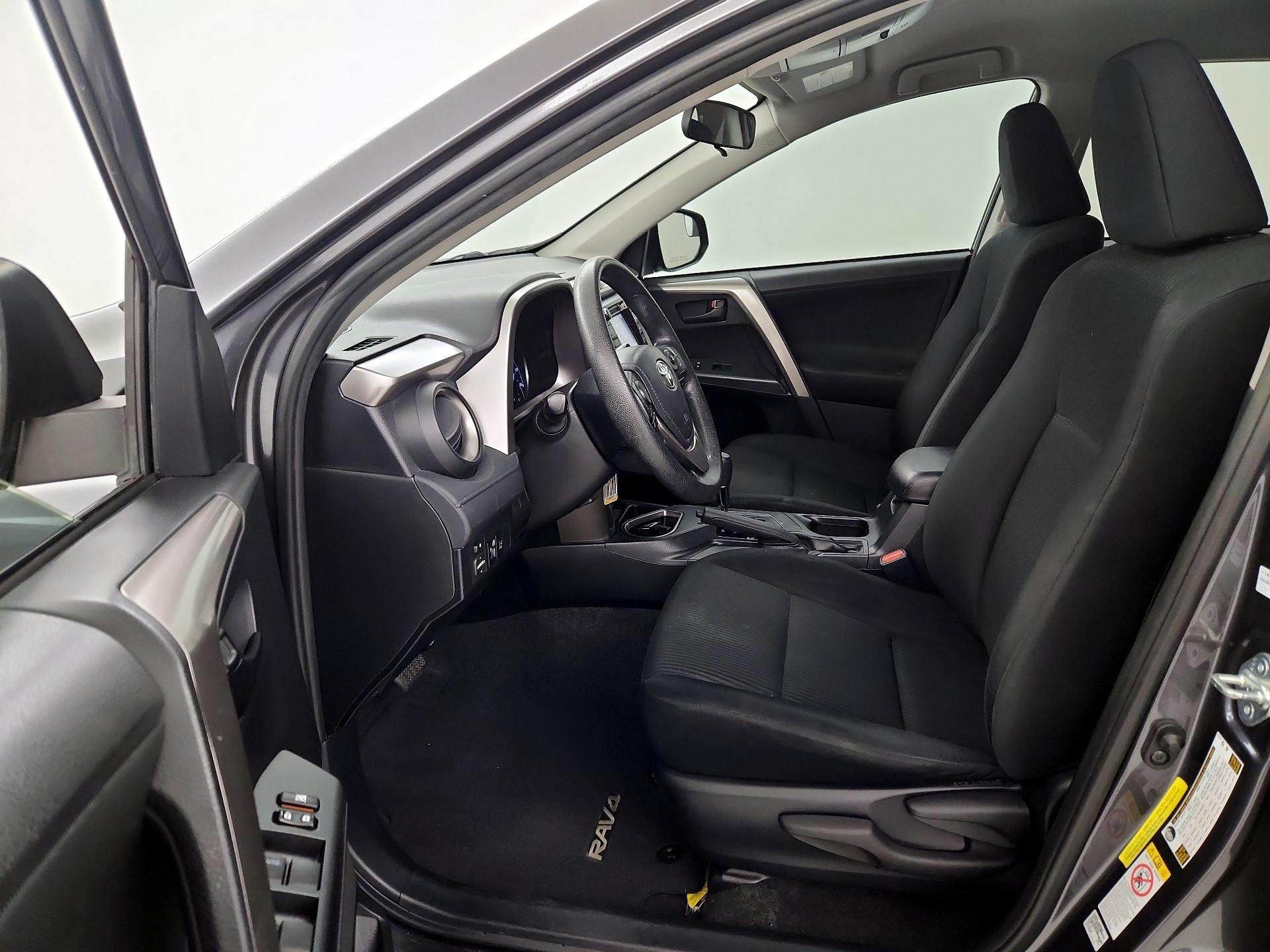 Thumbnail: 2018 Toyota RAV4 - 11
